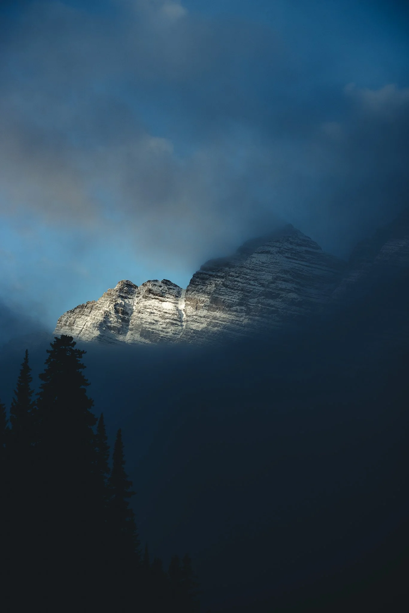 A close up photo of Maroon Peak