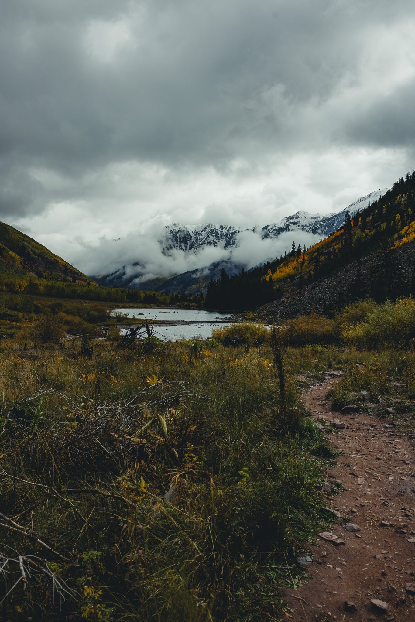 Maroon Lake and snow capped peaks