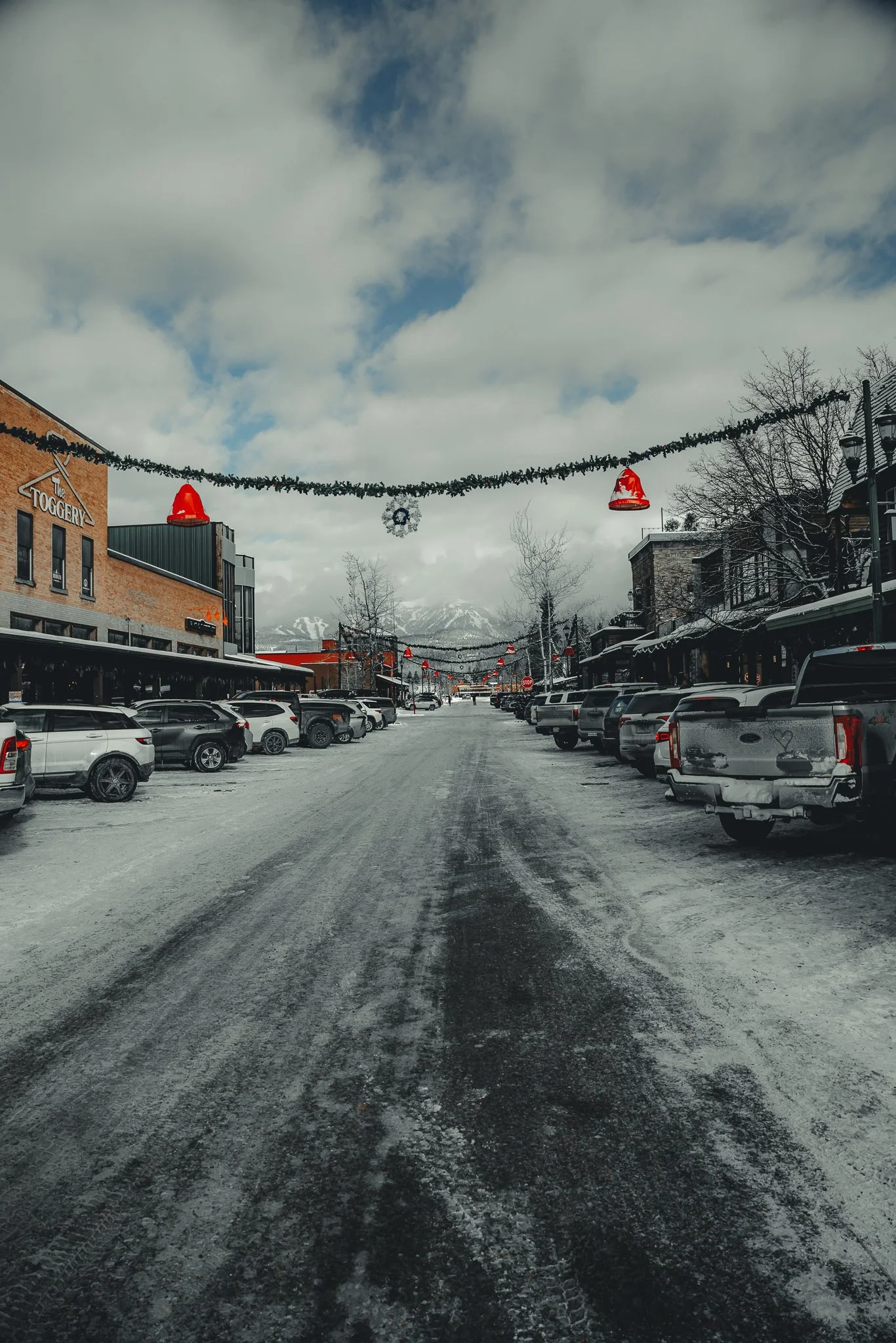 A clear morning in downtown Whitefish
