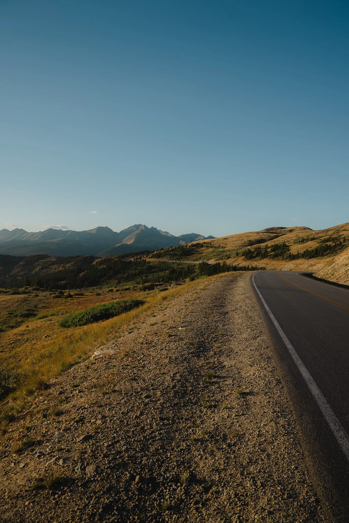Scenic drive up Cottonwood Pass to watch sunset