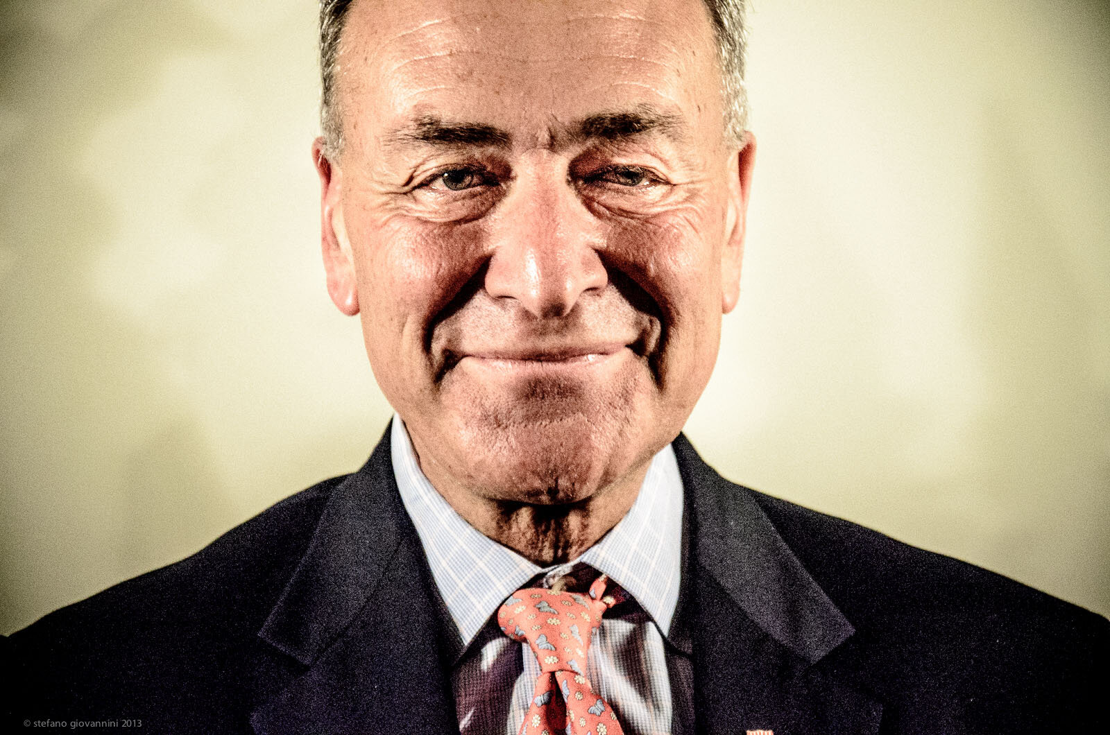  US senator Chuck Schumer. Assemblyman Walter Mosley, tonight at 6:30 on the 9th Floor of 55 Hanson Place. The contact is Javier at 562-293-6409. 