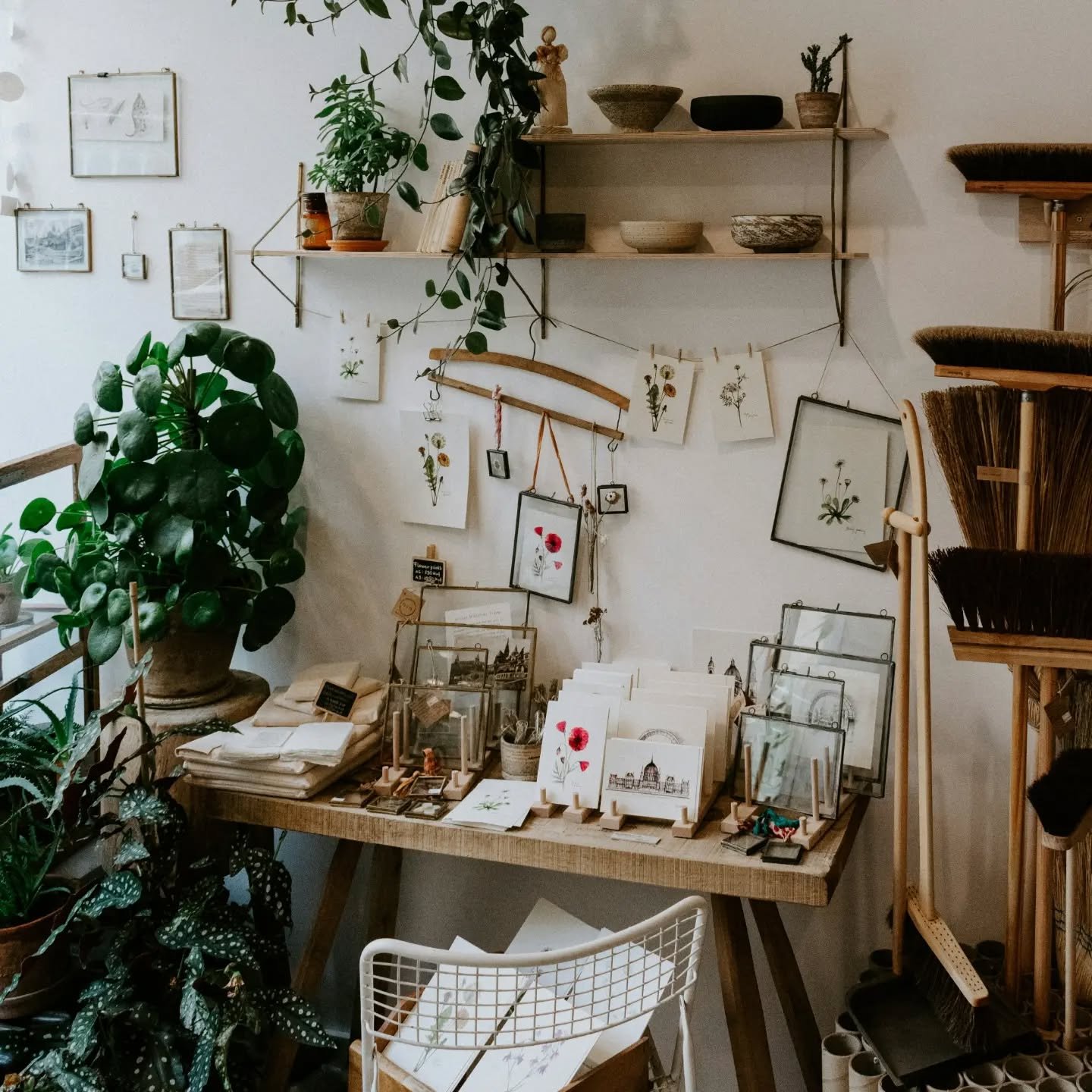 A pretty little shop is hard to walk past 😍