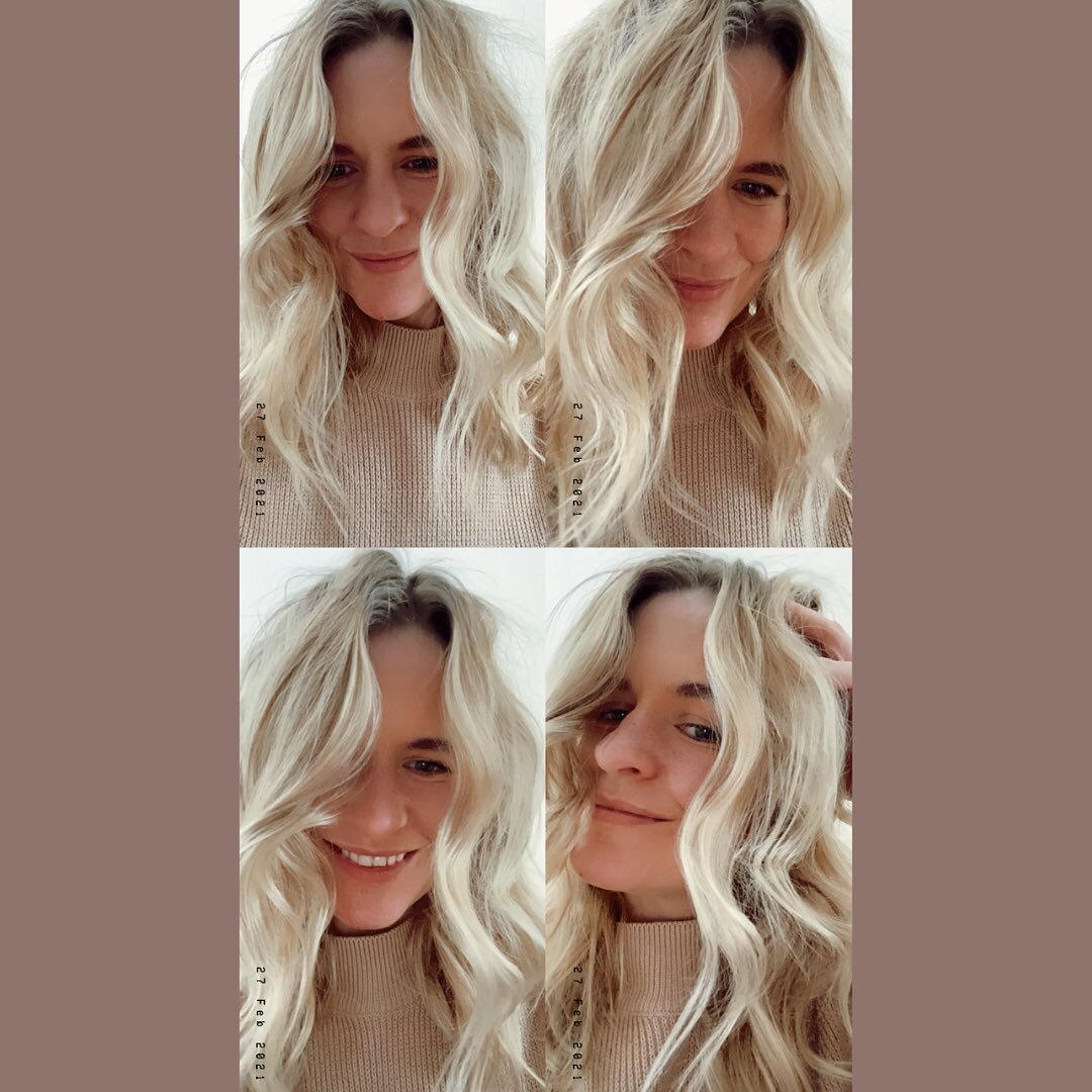 Had a little play with my new Black Gold @hottoolsprouk curl bar 🤍  Swipe ➡️ for vid.  This tool is an absolute winner when it comes to curling/waving your hair yourself with ease!  I use the 25mm bar which personally I feel is a great all rounder f