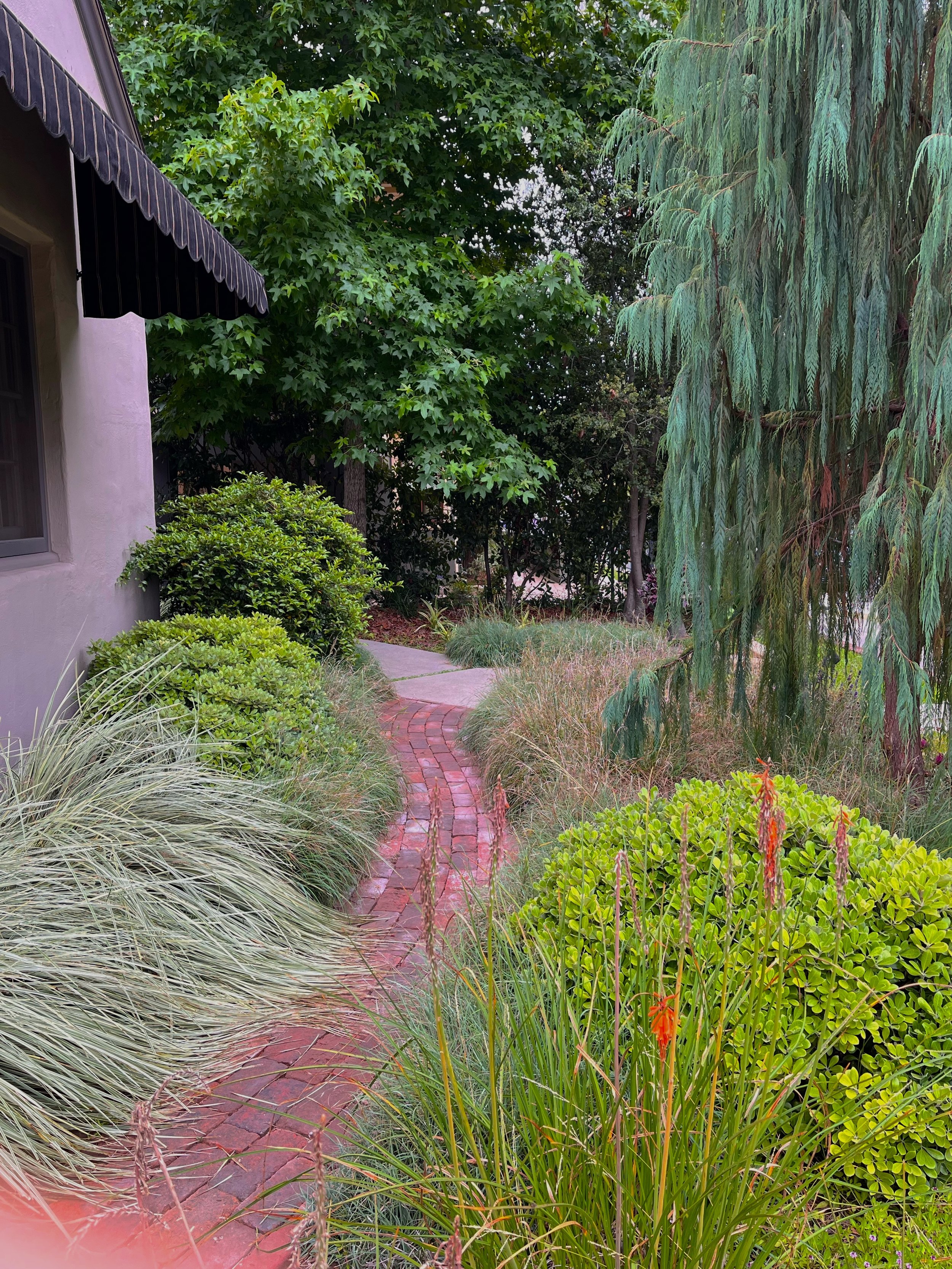 There's no reason to overlook the secondary path from the driveway to the porch.