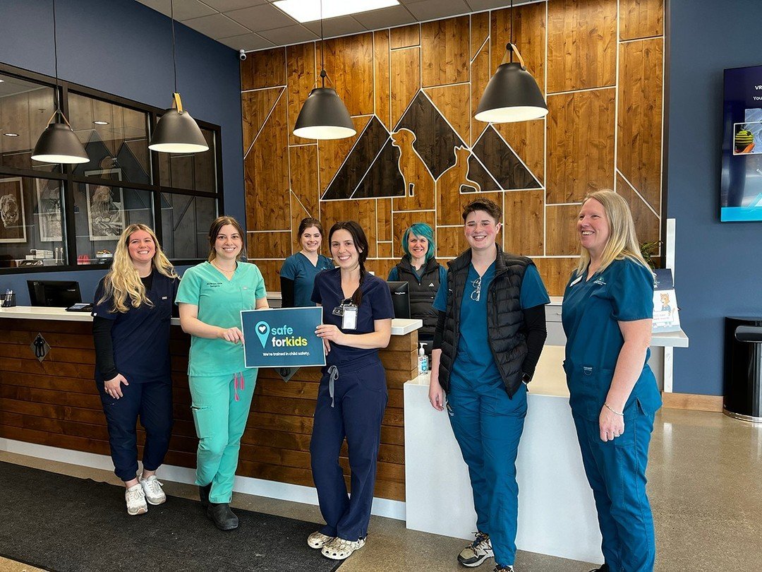 Veterinary Referral Center of Central Oregon is one of the first Bend businesses to join our Safe for Kids program! ⁠
⁠
VRCCO has already achieved gold level status💪🏆️...thanks to their family-friendly workspace (with childcare on site!) and polici