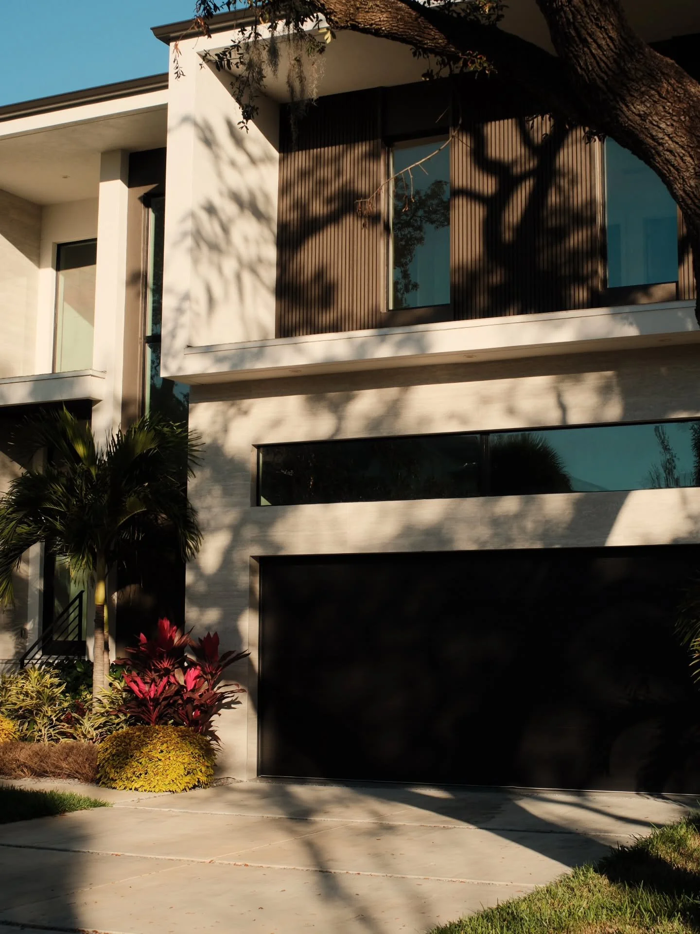 Building spec homes for us is not just a business, it's a passion. Love where you live in a home built for a lifetime. 
.

#developer 
#customhomes 
#tampabuilders 
#Architecture