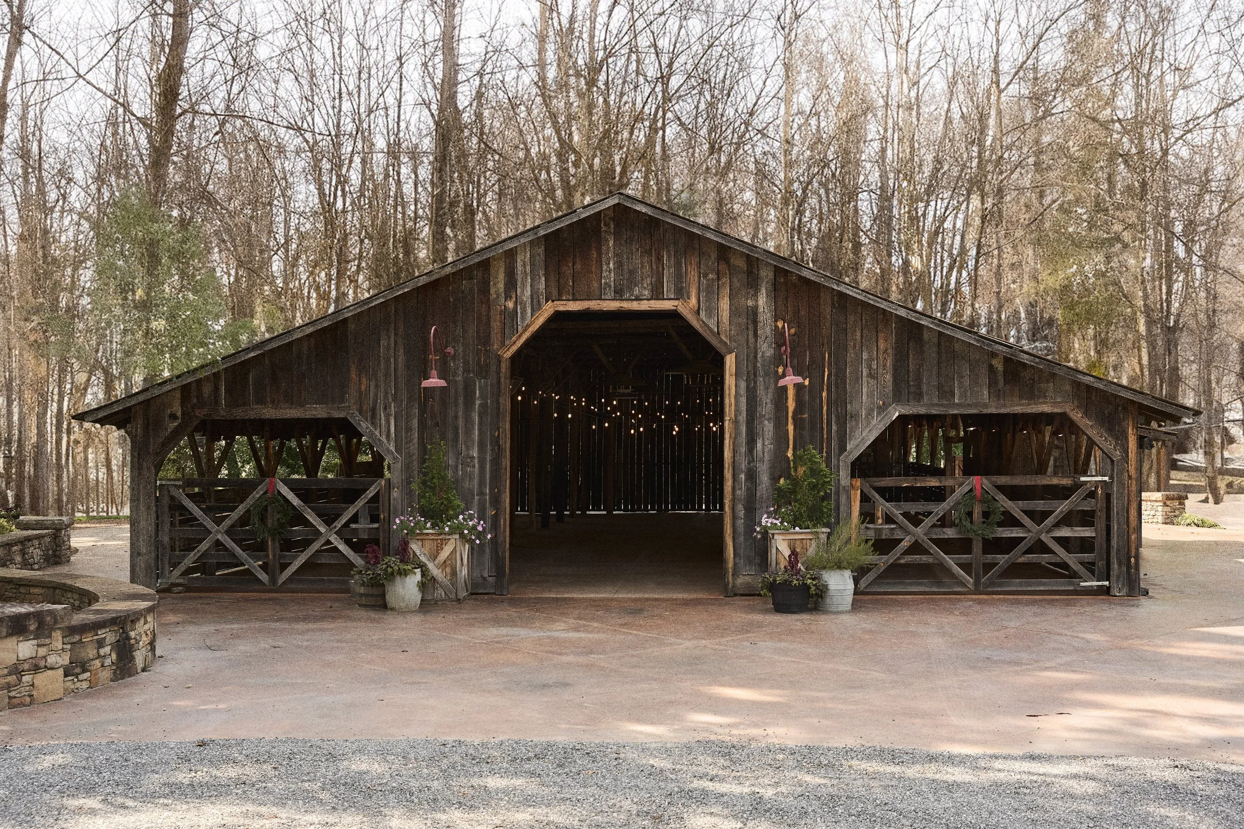HOLIDAY24_BLANK_0478.jpg