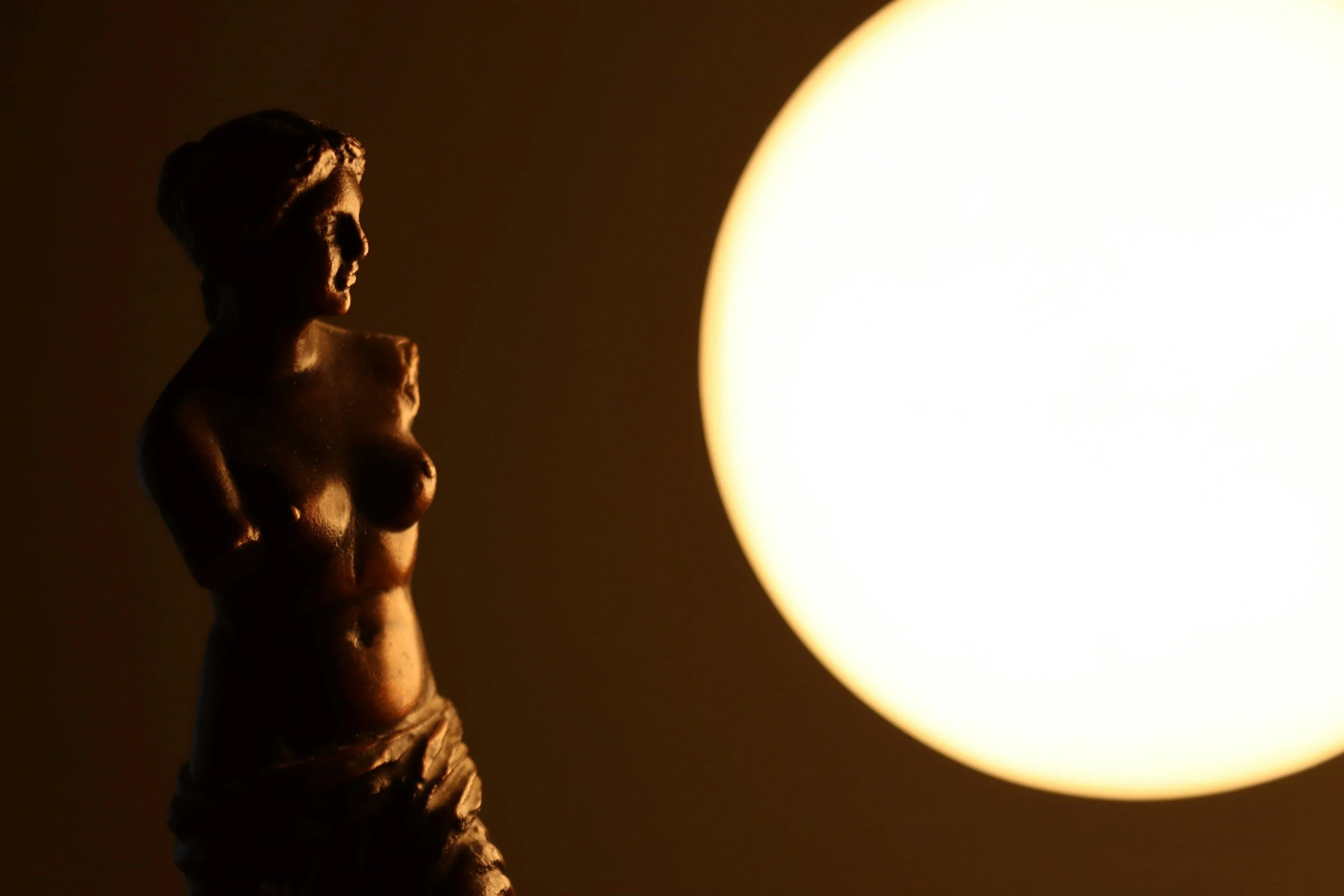 Why It's Actually Hard to Be a Libra Rising