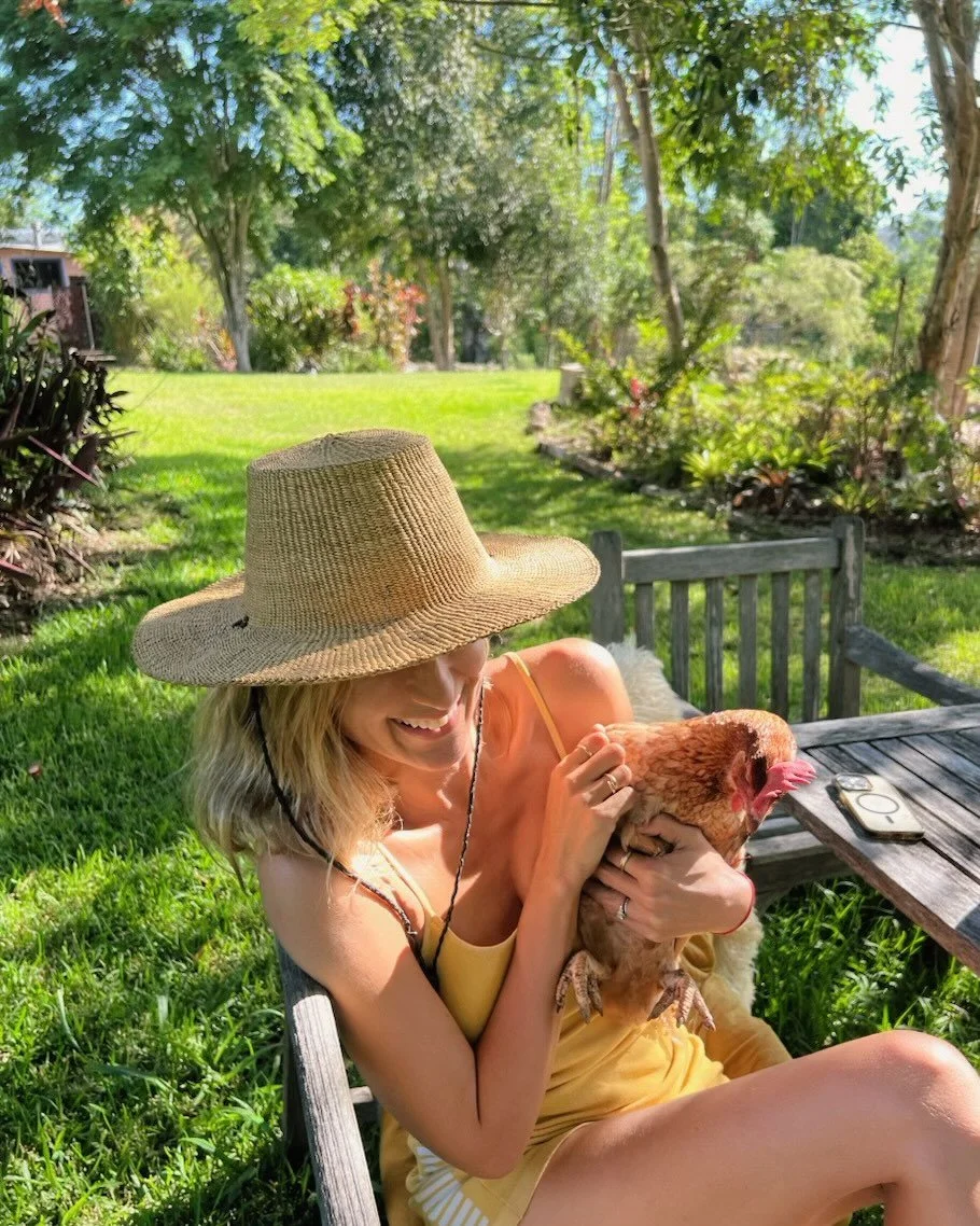 Lush few weeks offline, spending time with trees and chooks and books and our chosen family. This year Pete and I are calling in more ALIVENESS. Which means less time on screens and more time with the soil (hello four-day work week!), more time explo