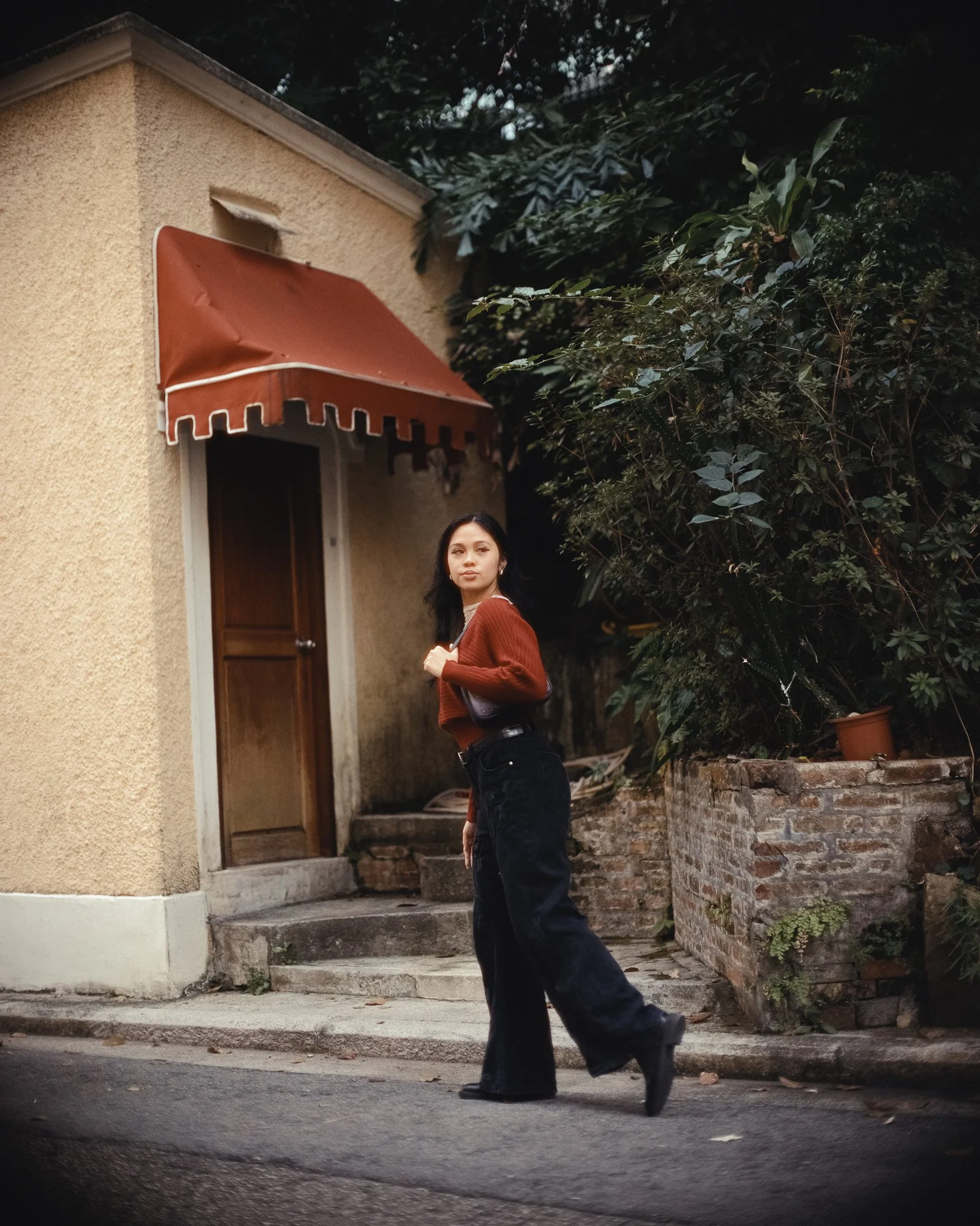 The Vulnerability of the Lens: Photographing What is Close