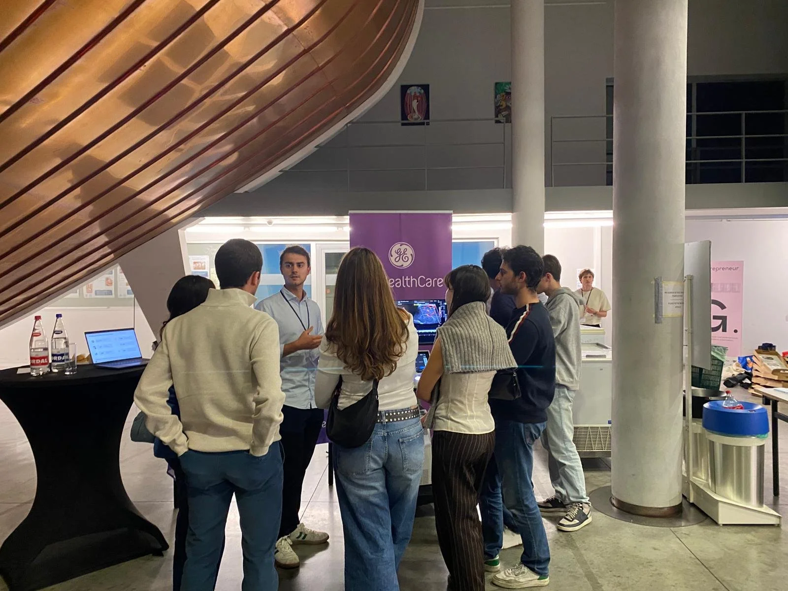 WhatsApp Image 2025-11-27 at 17.50.00 (3).jpeg