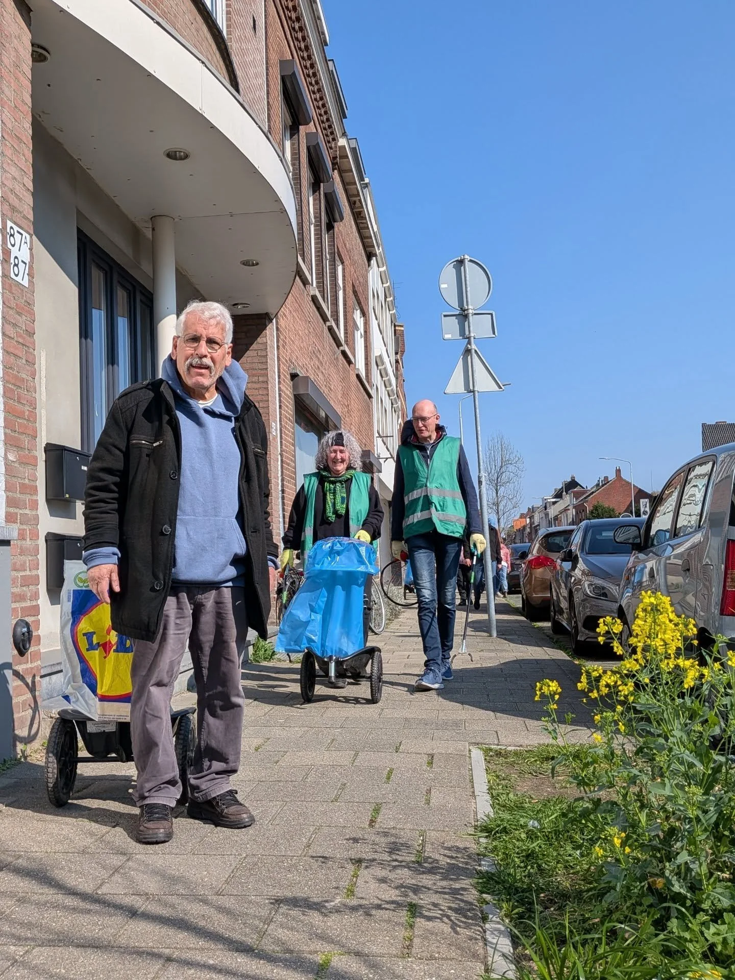 De Straelend Schone kanjers zijn weer op pad geweest! De helden van de straelseweg.