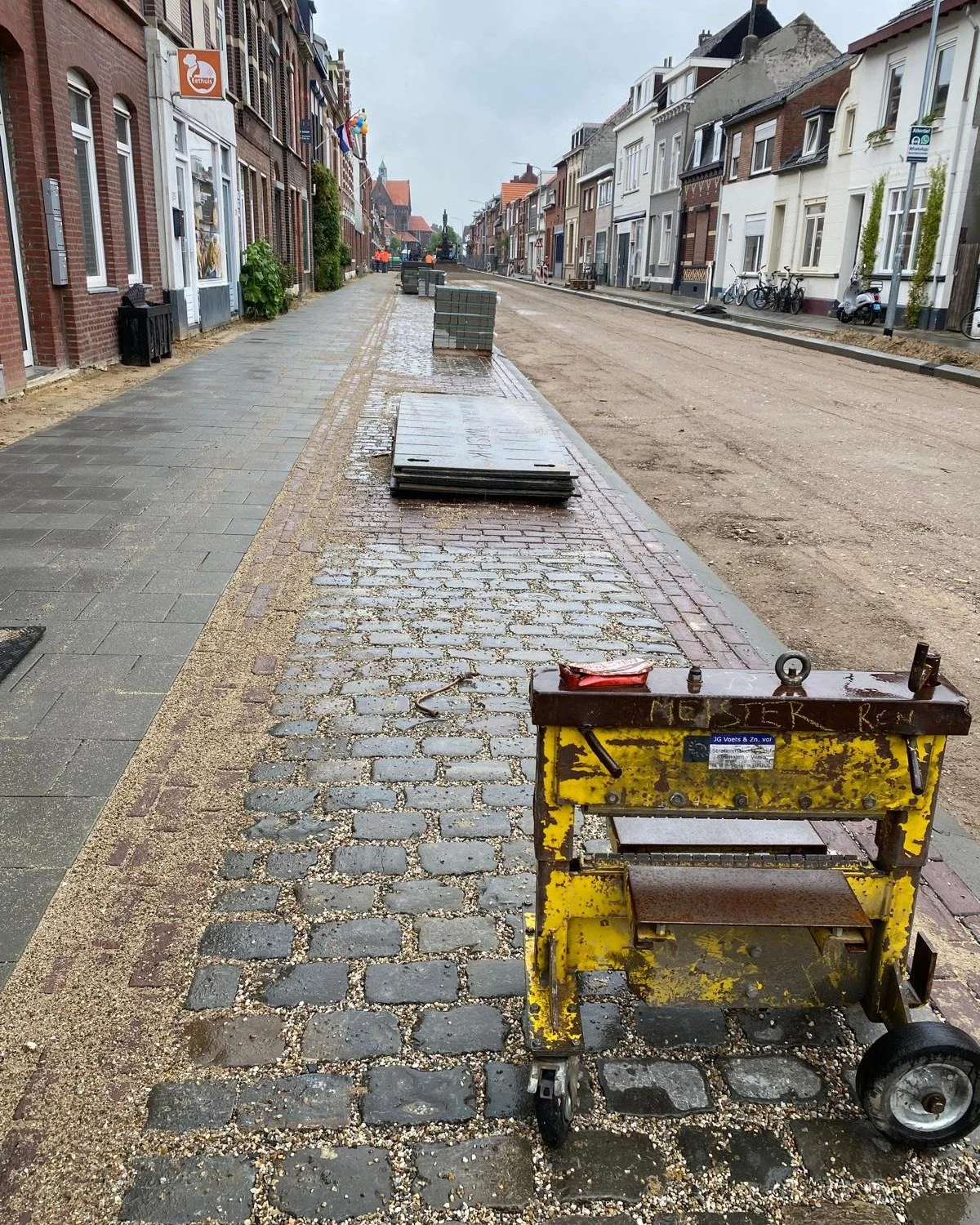 Door alle vrije dagen liepen we zelf ook even uit de pas met de foto's van ons straatje. Maar ... even weer een sneak peek! 👀