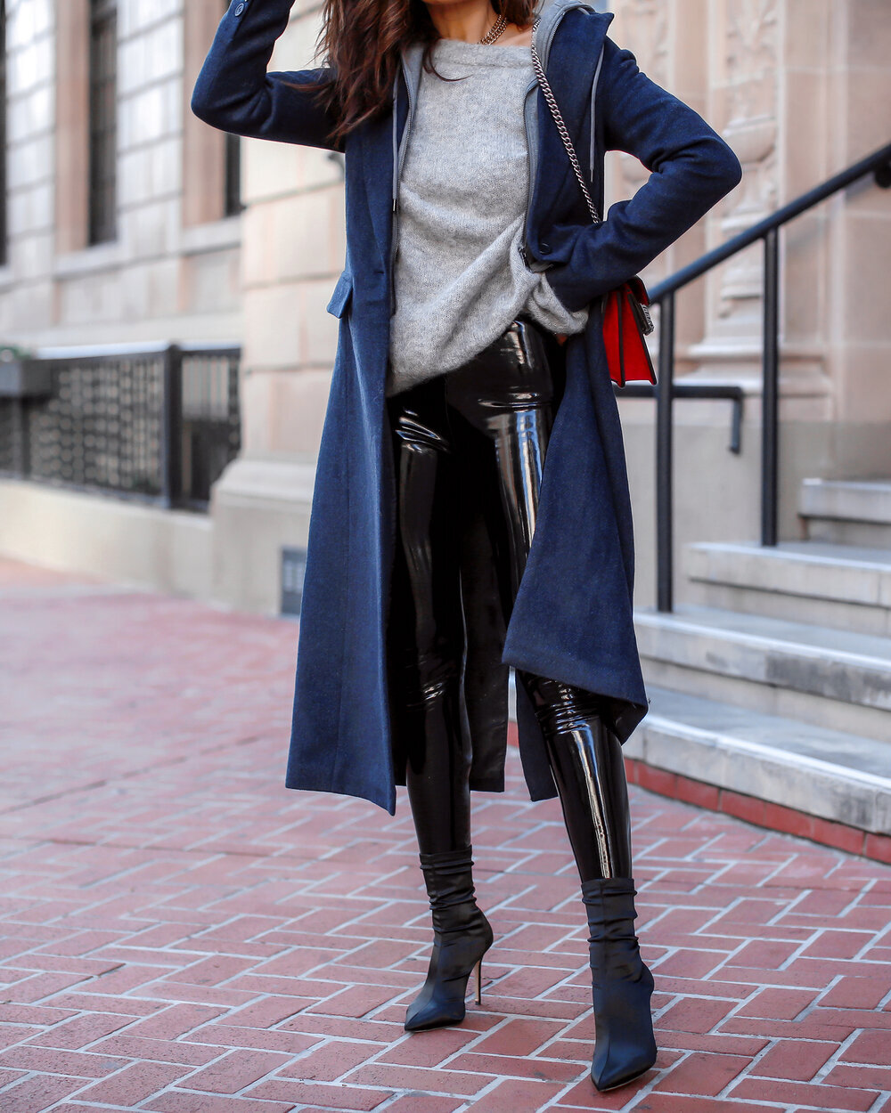 Rockin n Rolling in patent leggings #streetstyle #patent #leather #leggings  #outfit