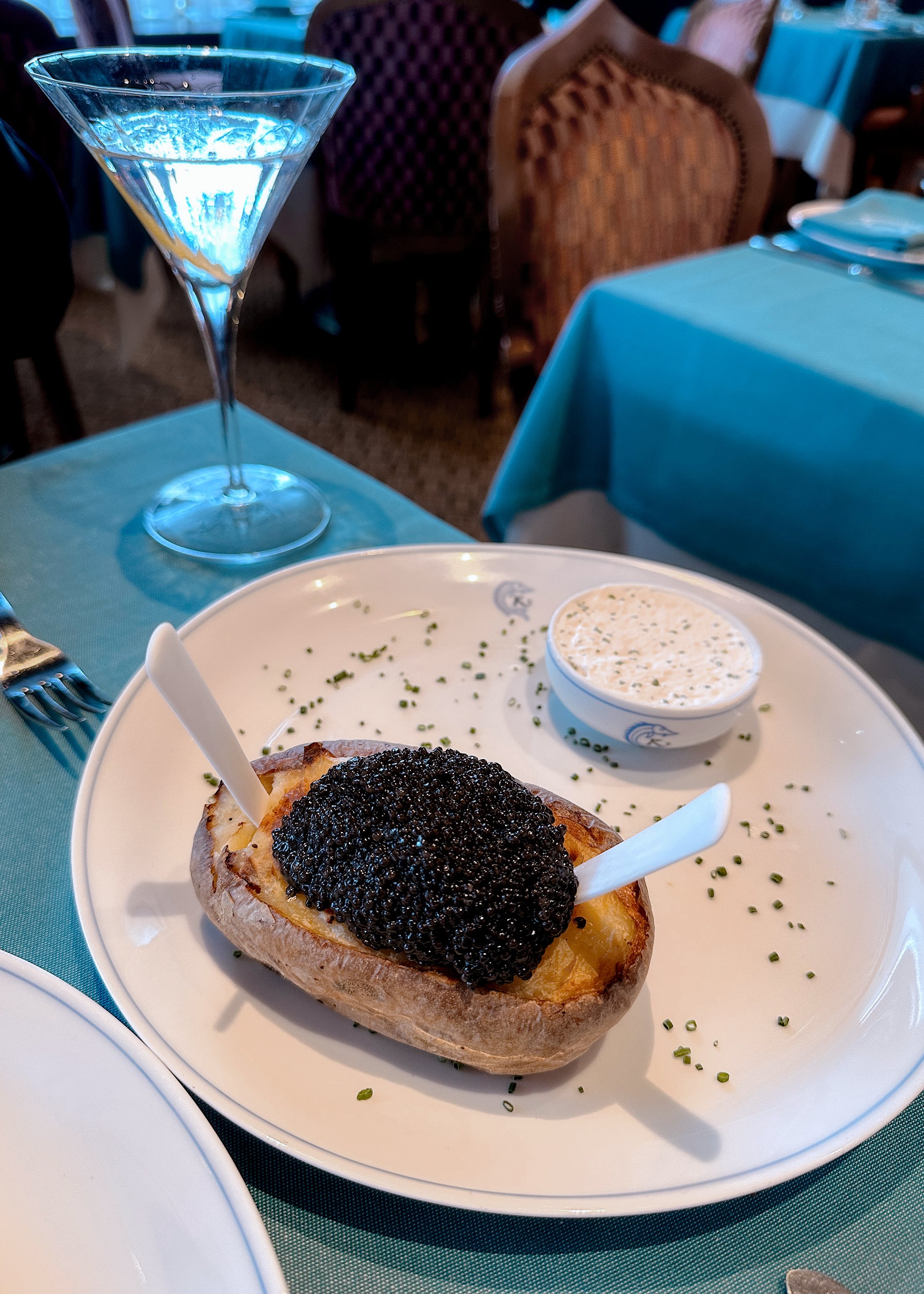Caviar Kaspia.jpg