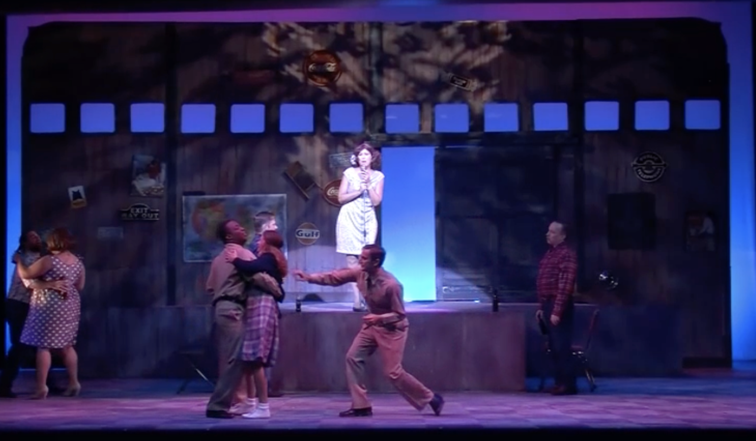 Violet, Set Design and Direction