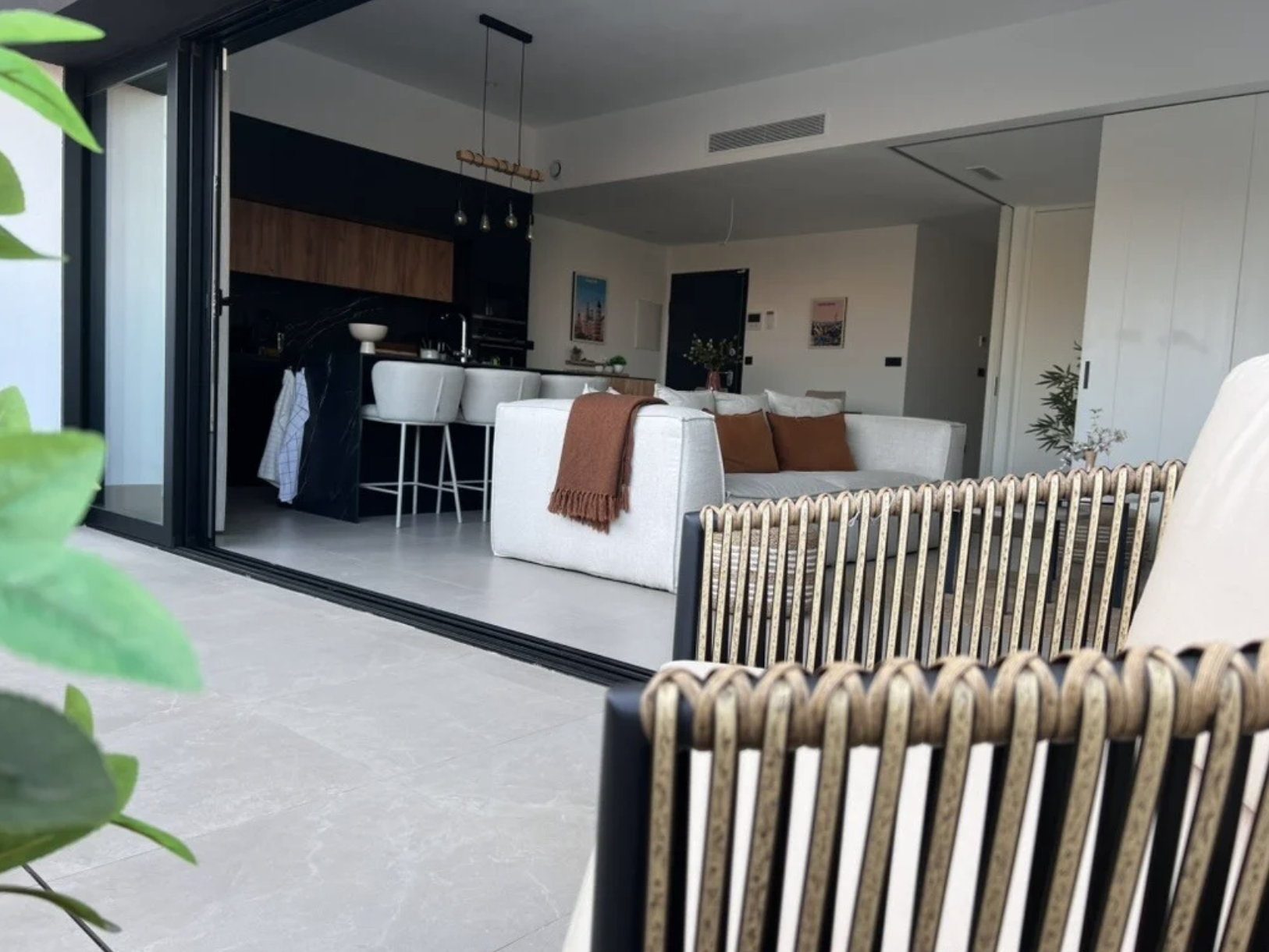 HP 38 LGE 2 VIEW-IN.png