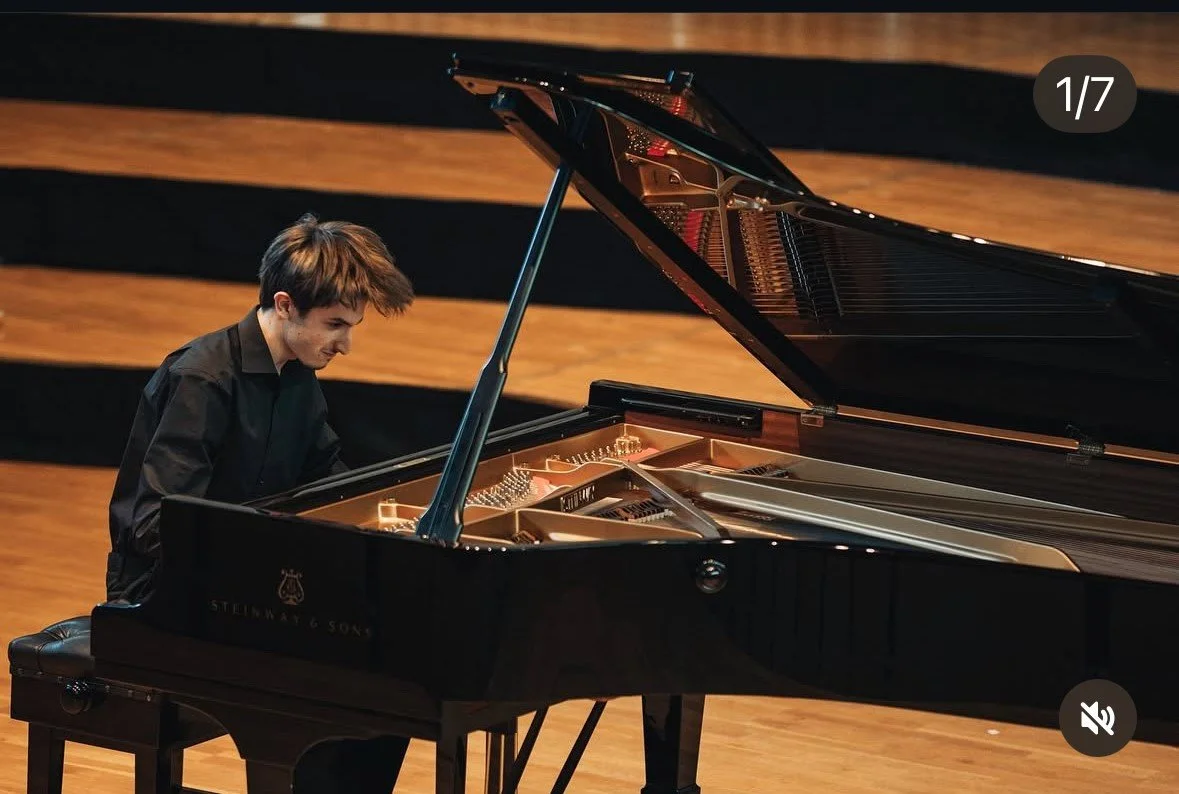 PIano 2.jpg