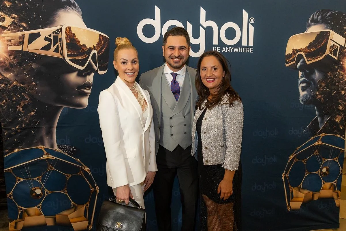 dayholi-next-00011.jpg