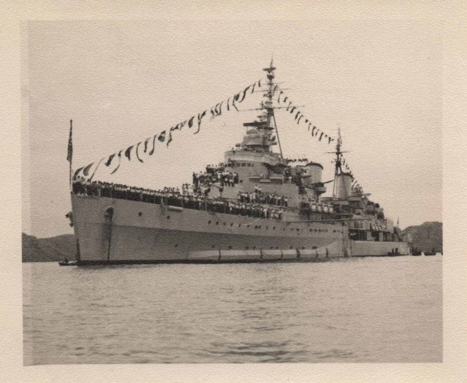 HMS Belfast April 1949 Alacrity Anchorage 1.jpeg