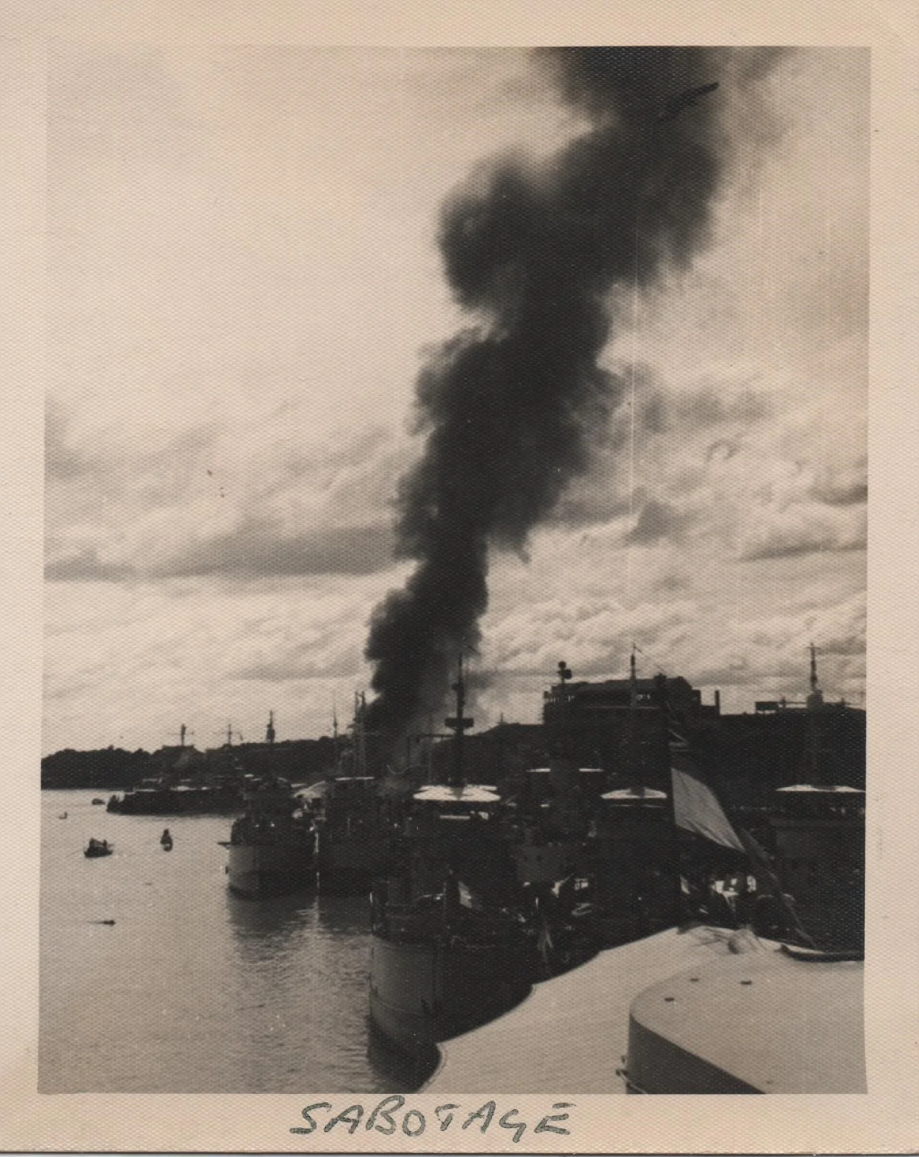 HMS Belfast Dec 1949 sabotage explosion.jpeg