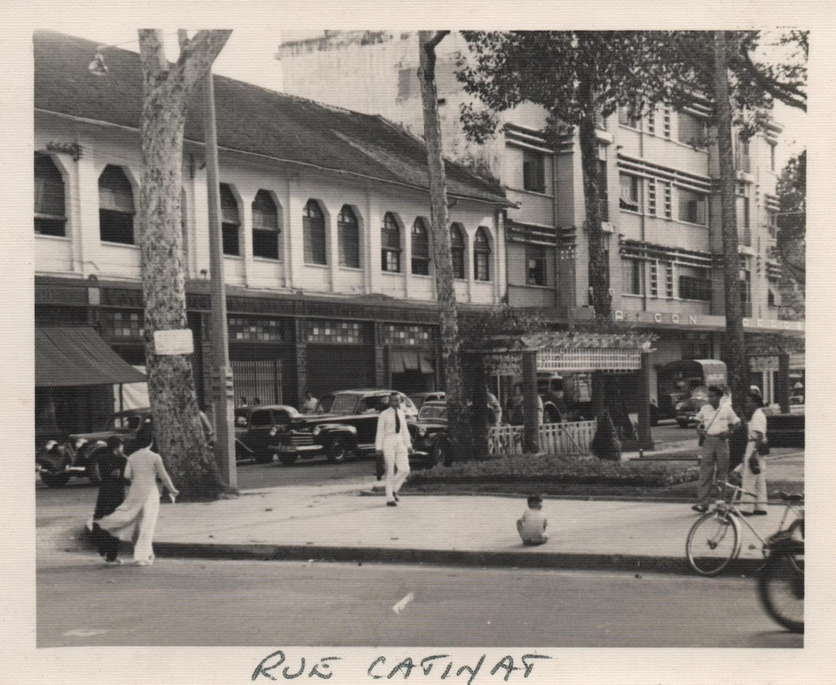 Saigon Dec 1949 Rue Catinat.jpeg