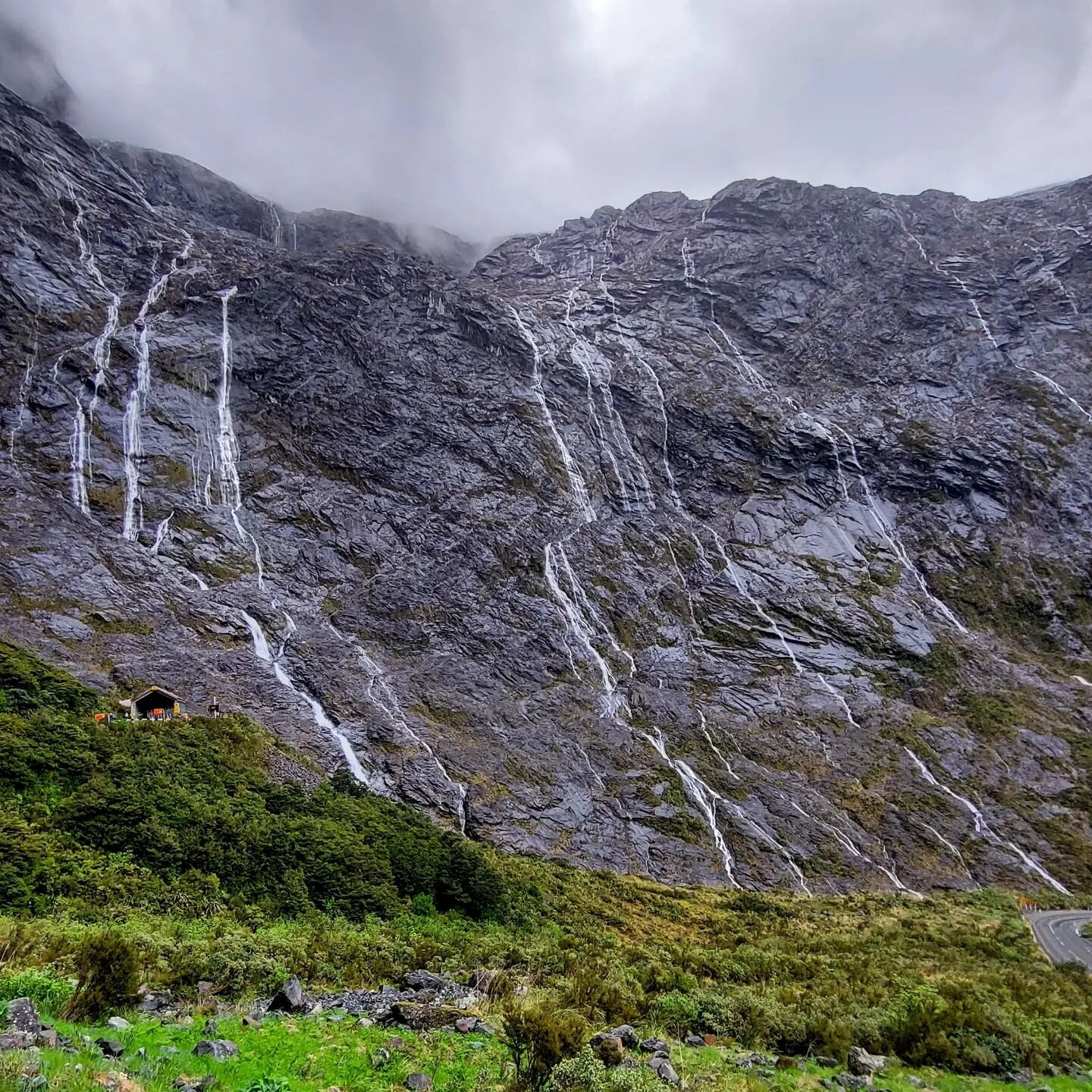 New Zealand &ndash; Road from Milford Sound
(swipe &gt;&gt; for slideshow)

DUTCH IN COMMENTS

In our previous post we described and showed how incredibly beautiful the road to Milford Sound is, in good weather, sun, blue sky and distant views.

When