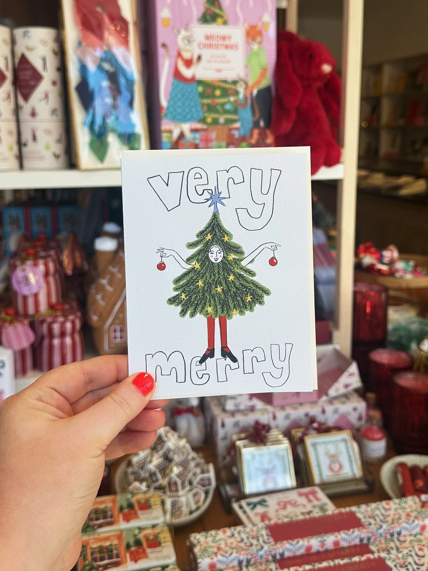 Fresh holiday cards are available for wholesale! Shop them all on @faire_wholesale 🎄✨

#fairewholesale #greetingcarddesign #holidaycards #christmascard #digitalillustration #womenofillustration #stationerydesign