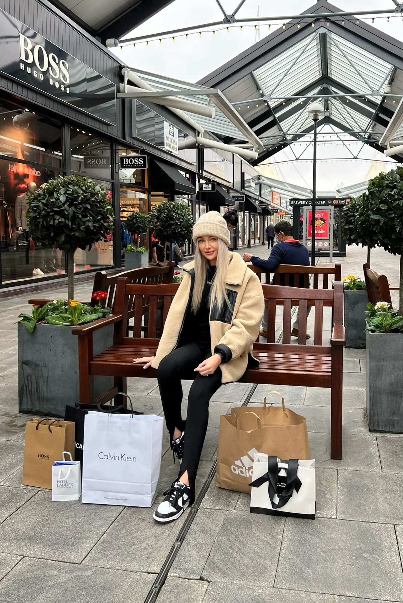 ELLIE MCARTHUR GLEN IG GRID POST.jpeg