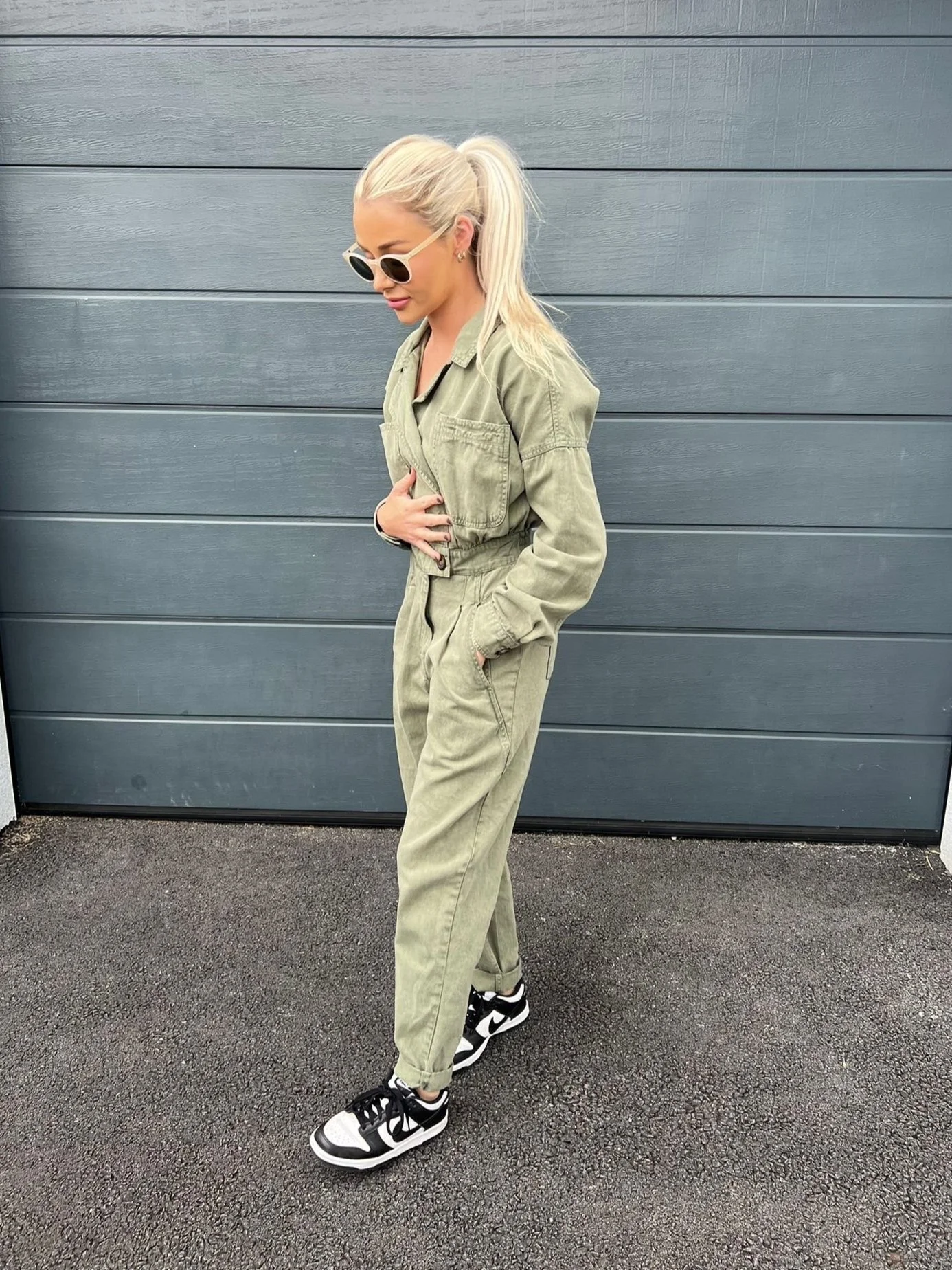 ELLIE GRID POST OPTION 3.jpg