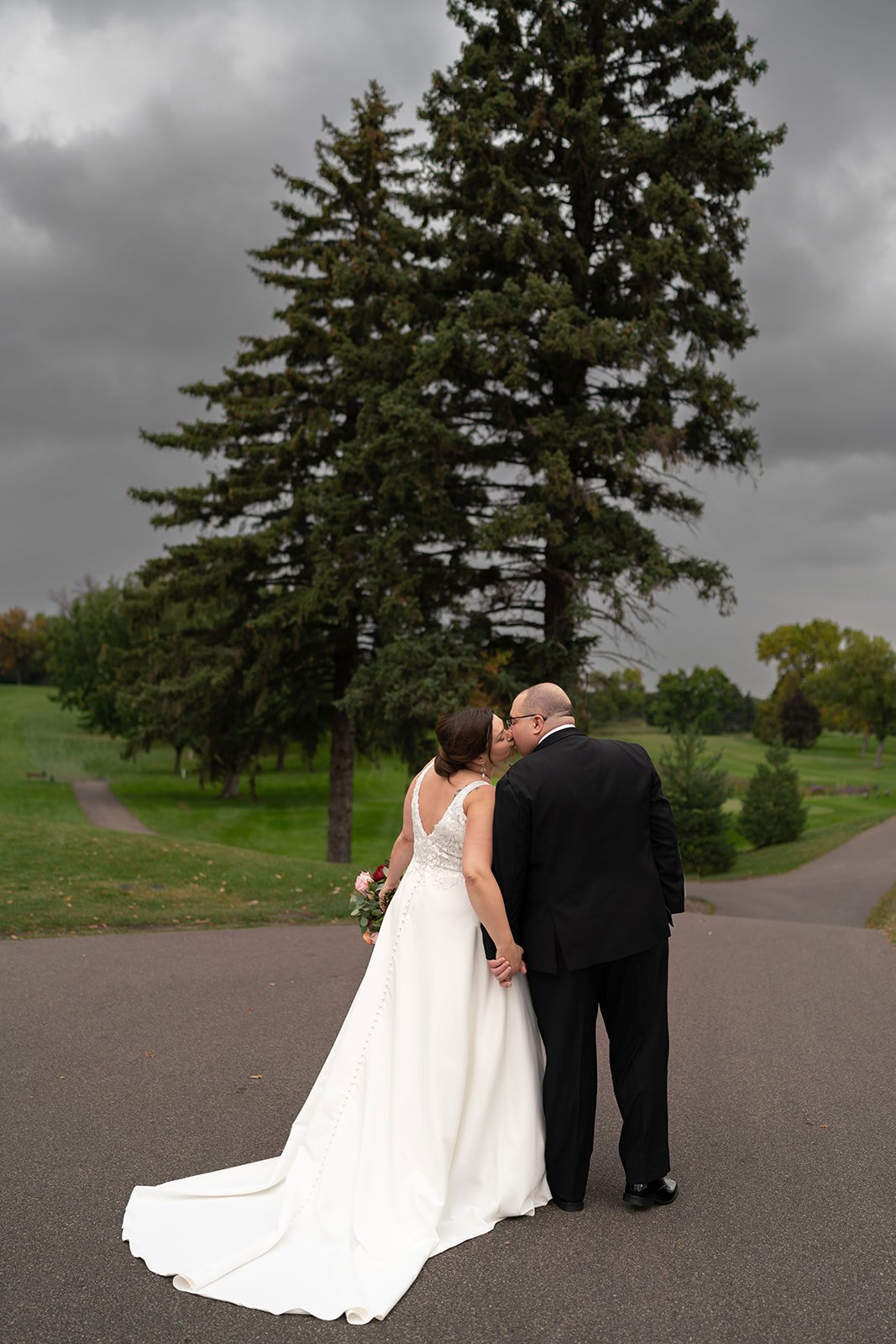 Jen and Bret - Minnesota Wedding Photography - Brookview Golf Club - RKH Images - Portraits (143 of 202).jpg