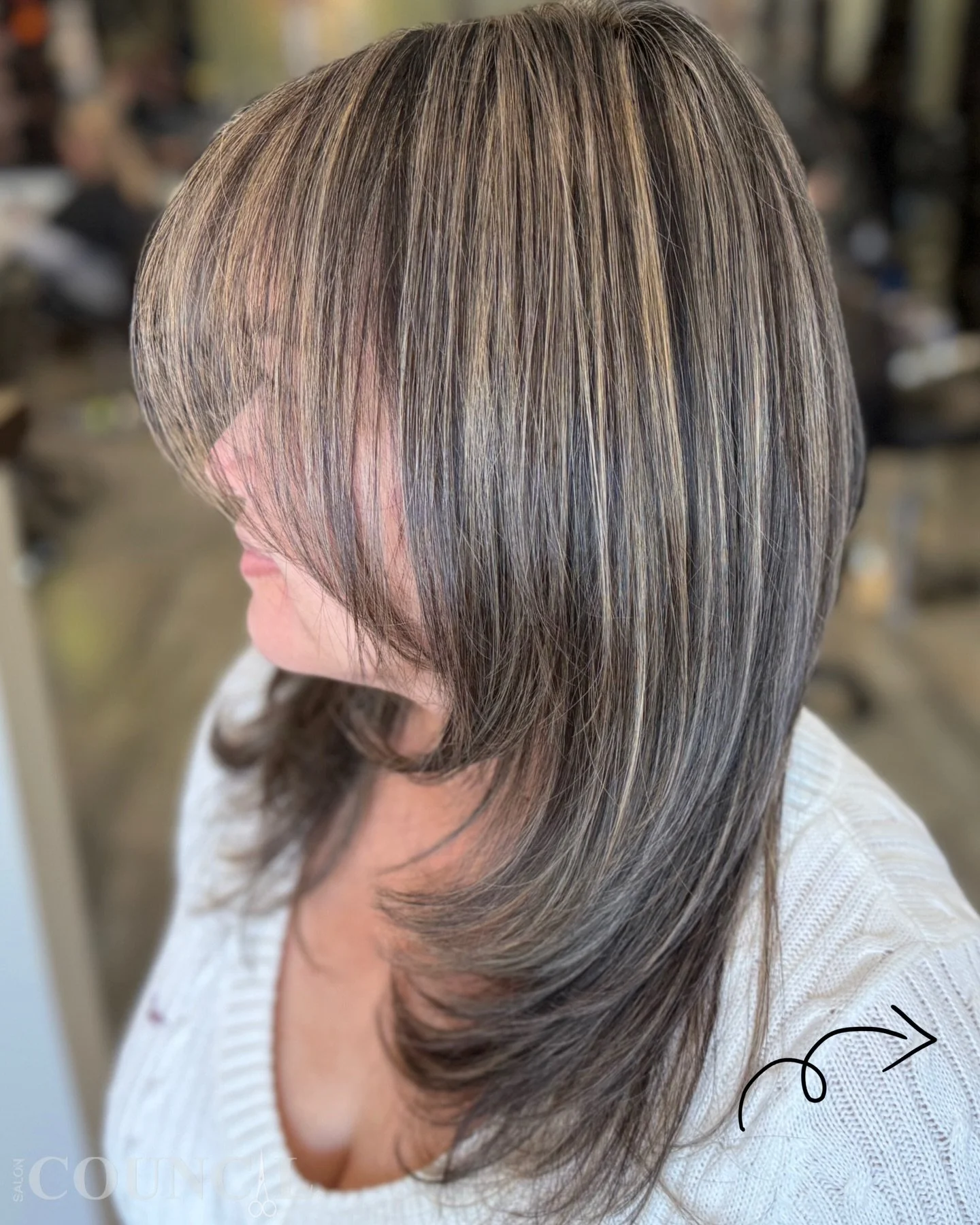 Beige blonde + soft layers = perfection ✨
Allan @filamhairartist created these beige blonde highlights paired with beautiful layers for effortless movement, dimension, and shine. 

#BeigeBlonde #DimensionalHighlights #HairByAllan #SalonCouncil #Layer