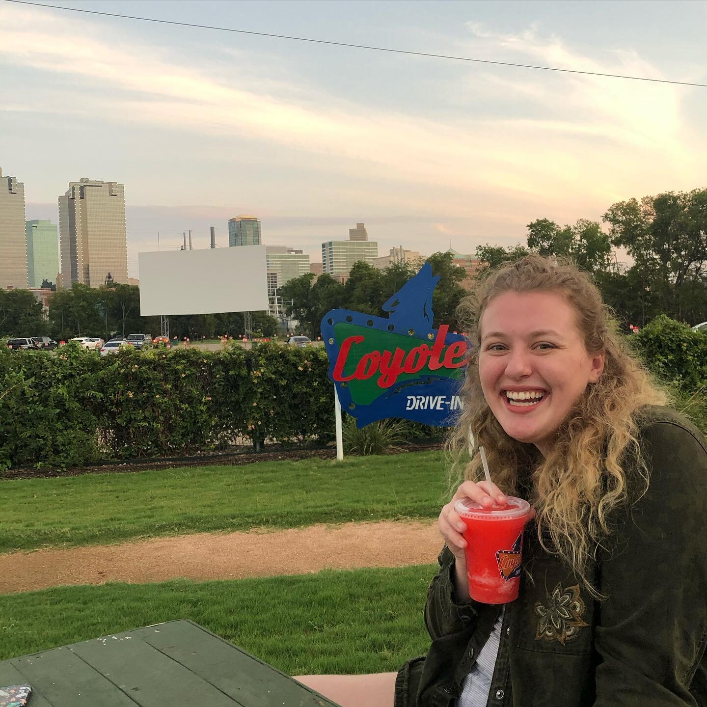 movie? drinks? friend?! thanks tenet for showing me the outdoors 🎥🍿☀️