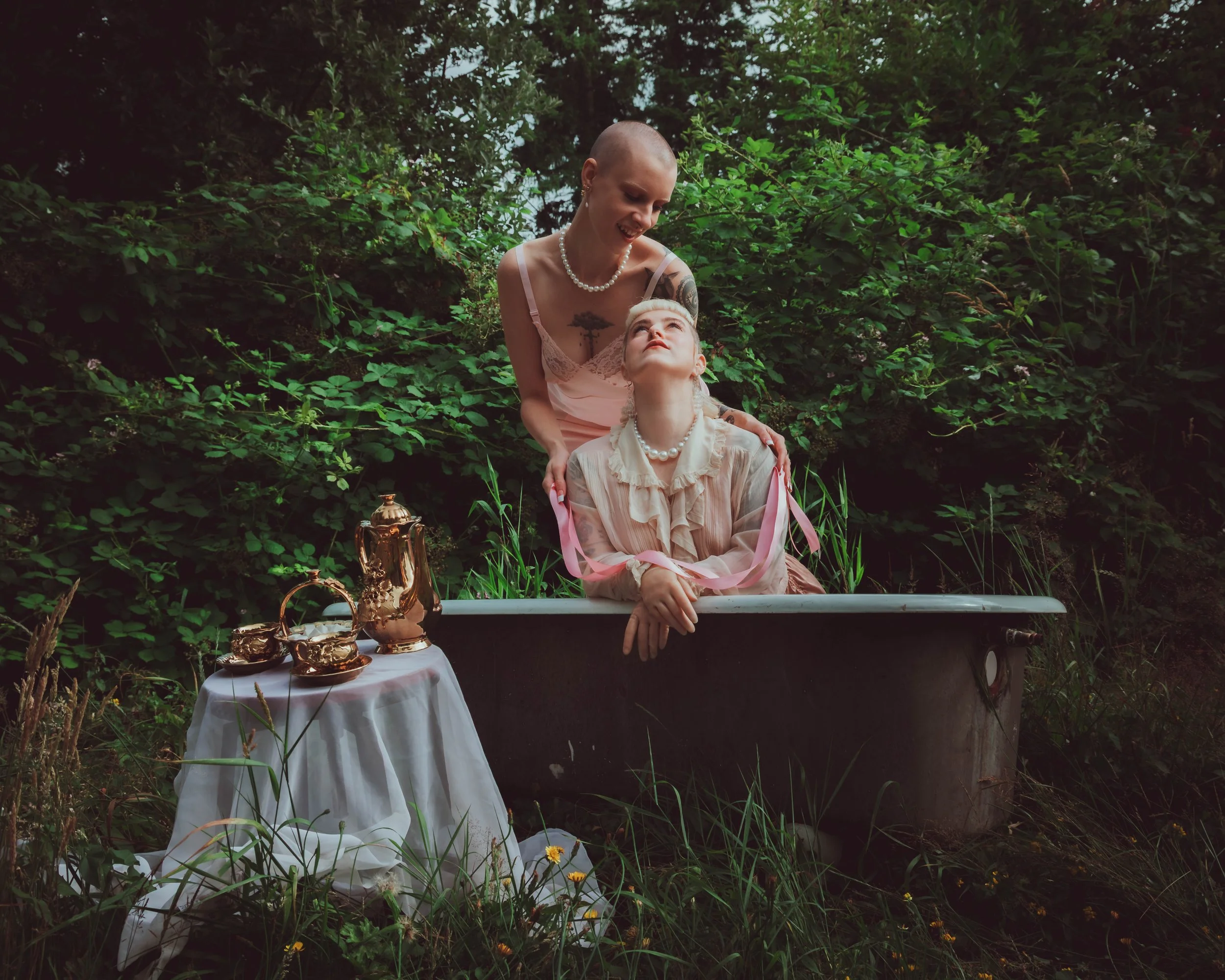 bathtub tea party-5.jpg