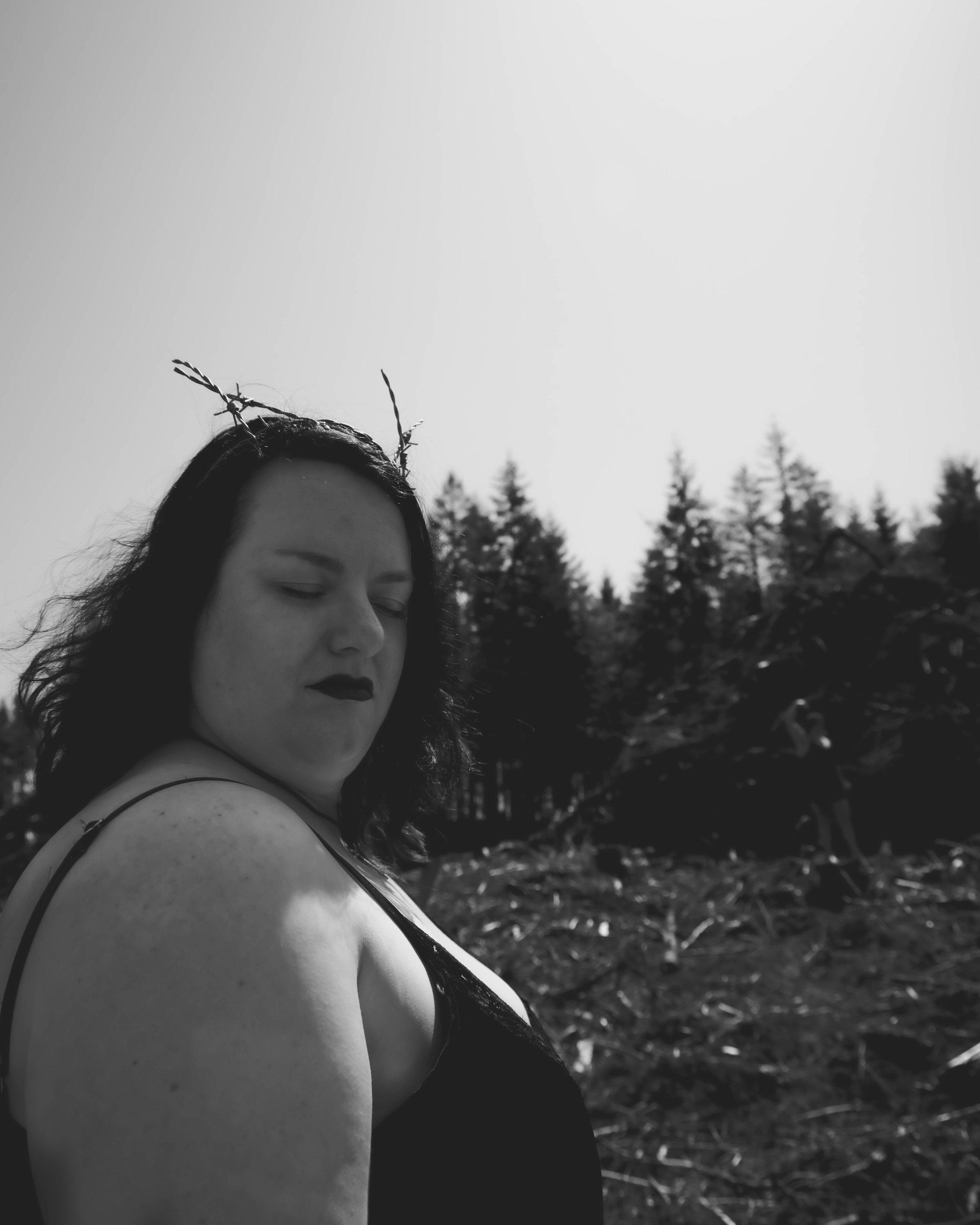 Barbedwire crown-7.jpg