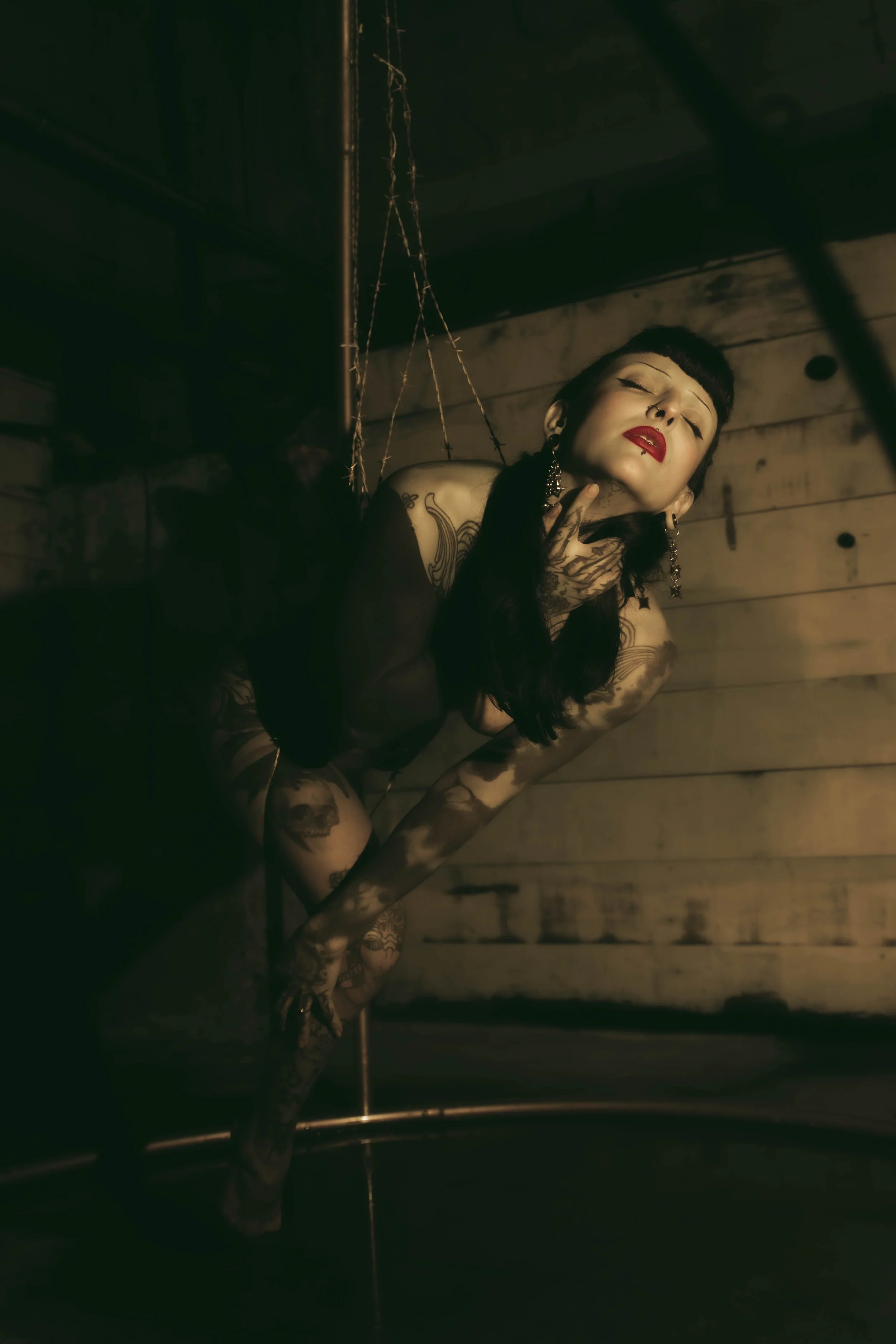 Izzy Barbed Wire Suspension-16.jpg