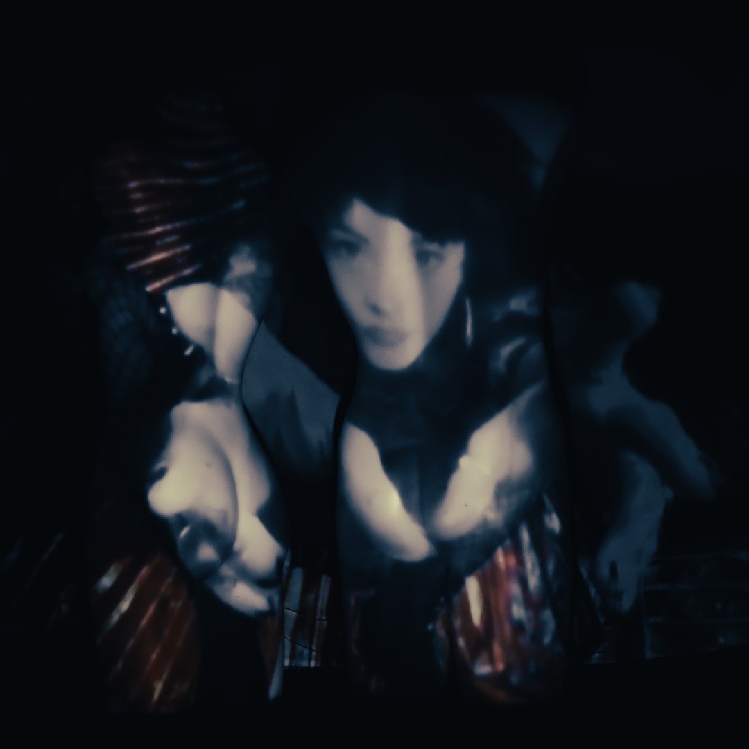 Tylar remote-28 (Large).JPG