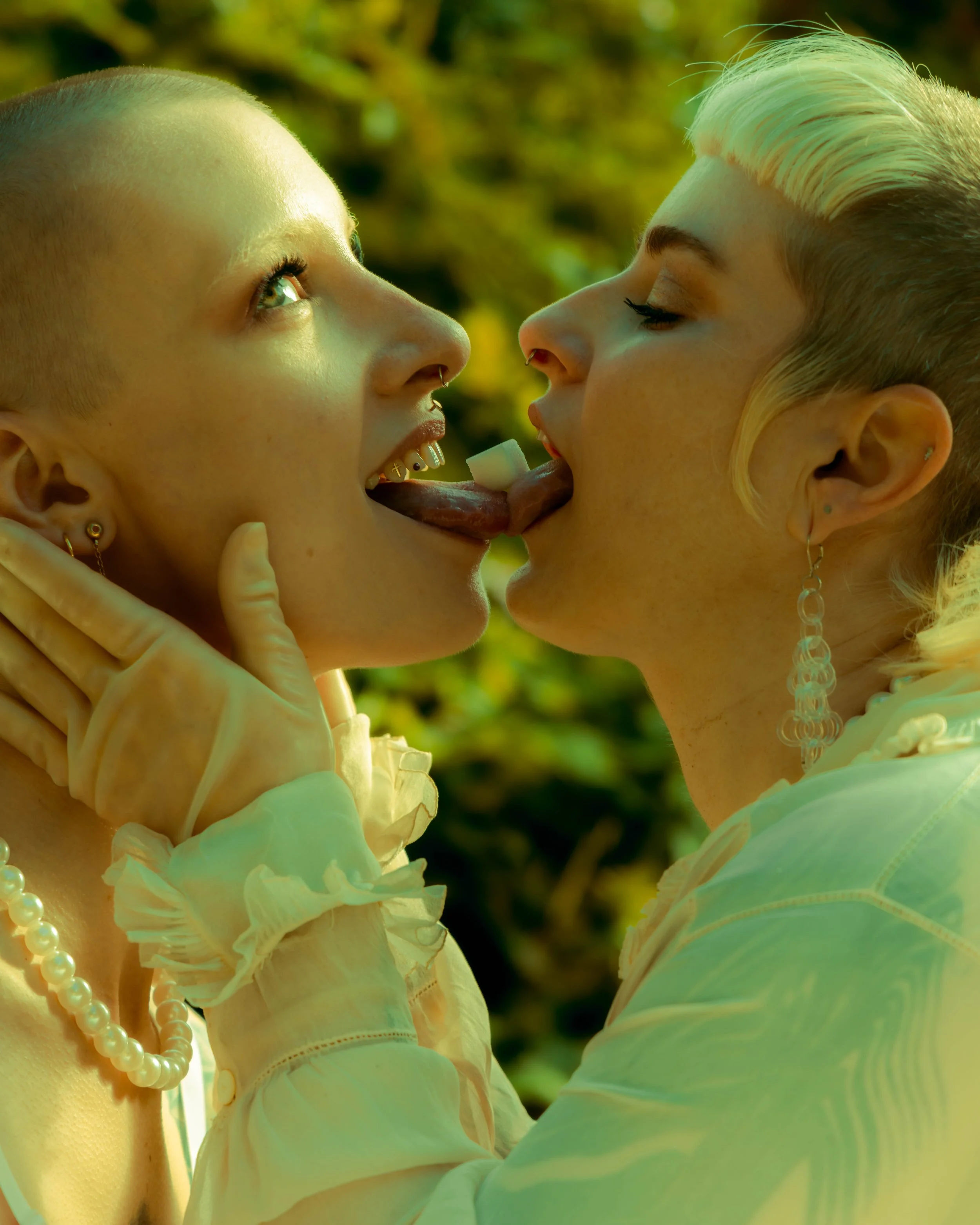 bathtub tea party-33.jpg