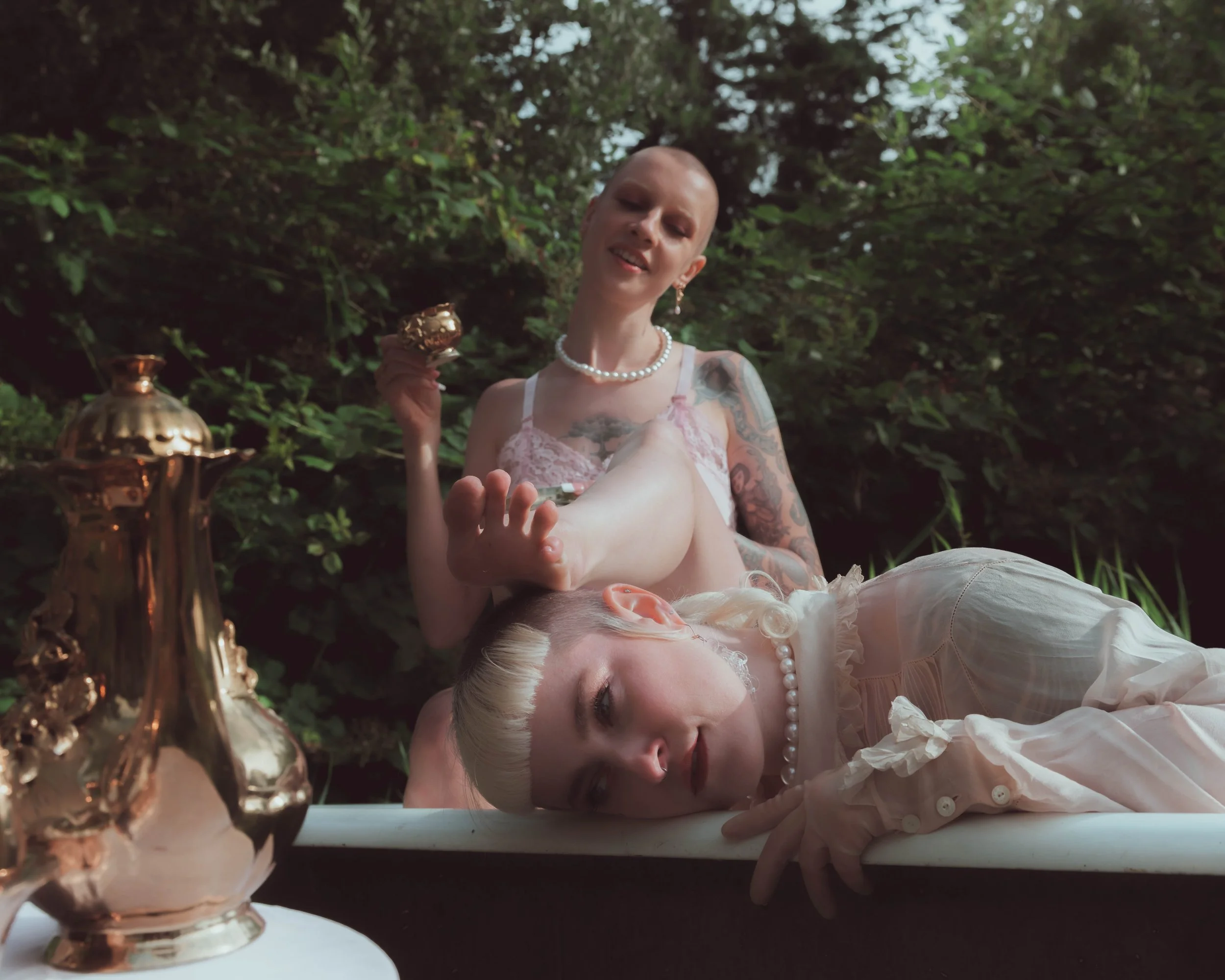 bathtub tea party-17.jpg
