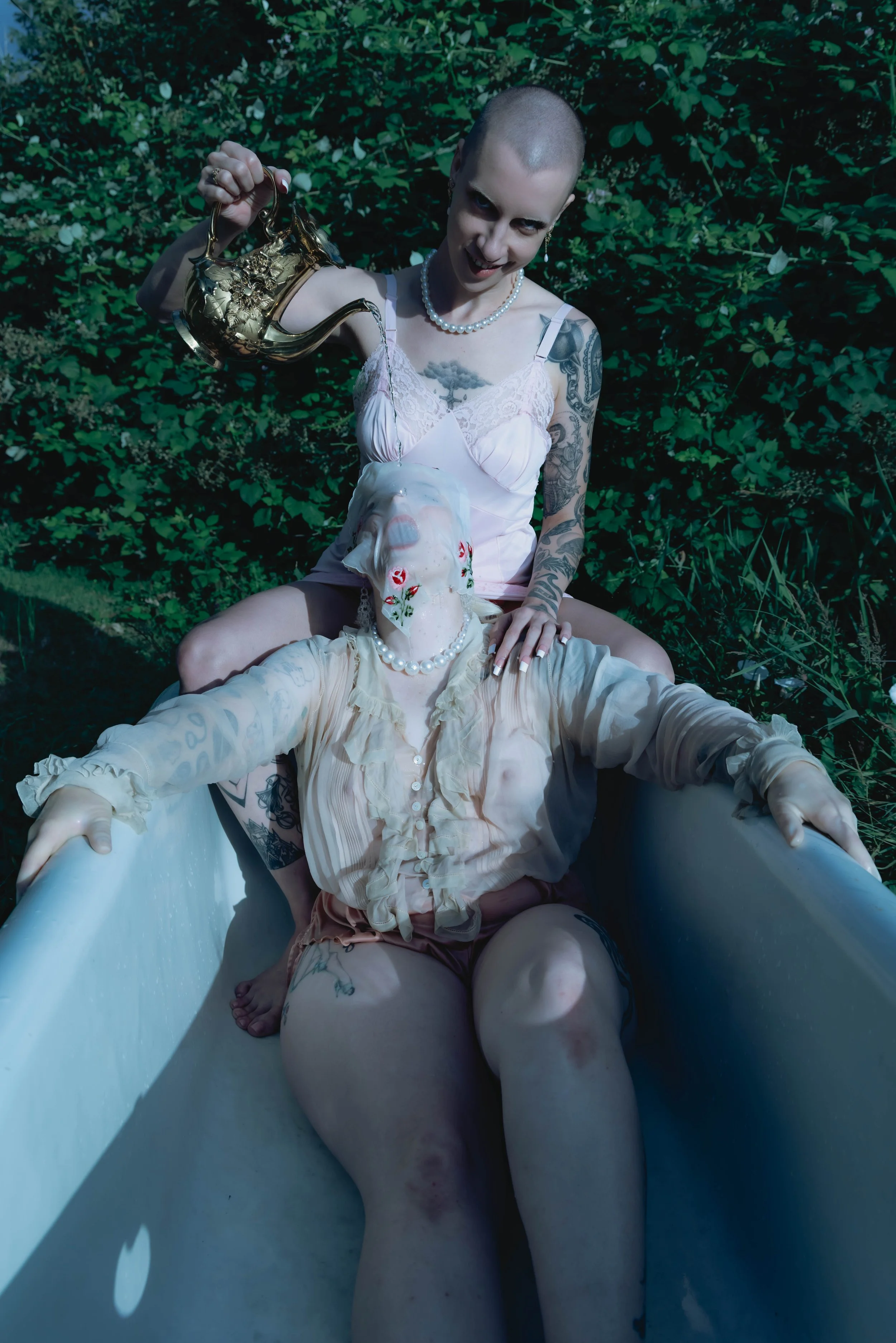 bathtub tea party-93.jpg