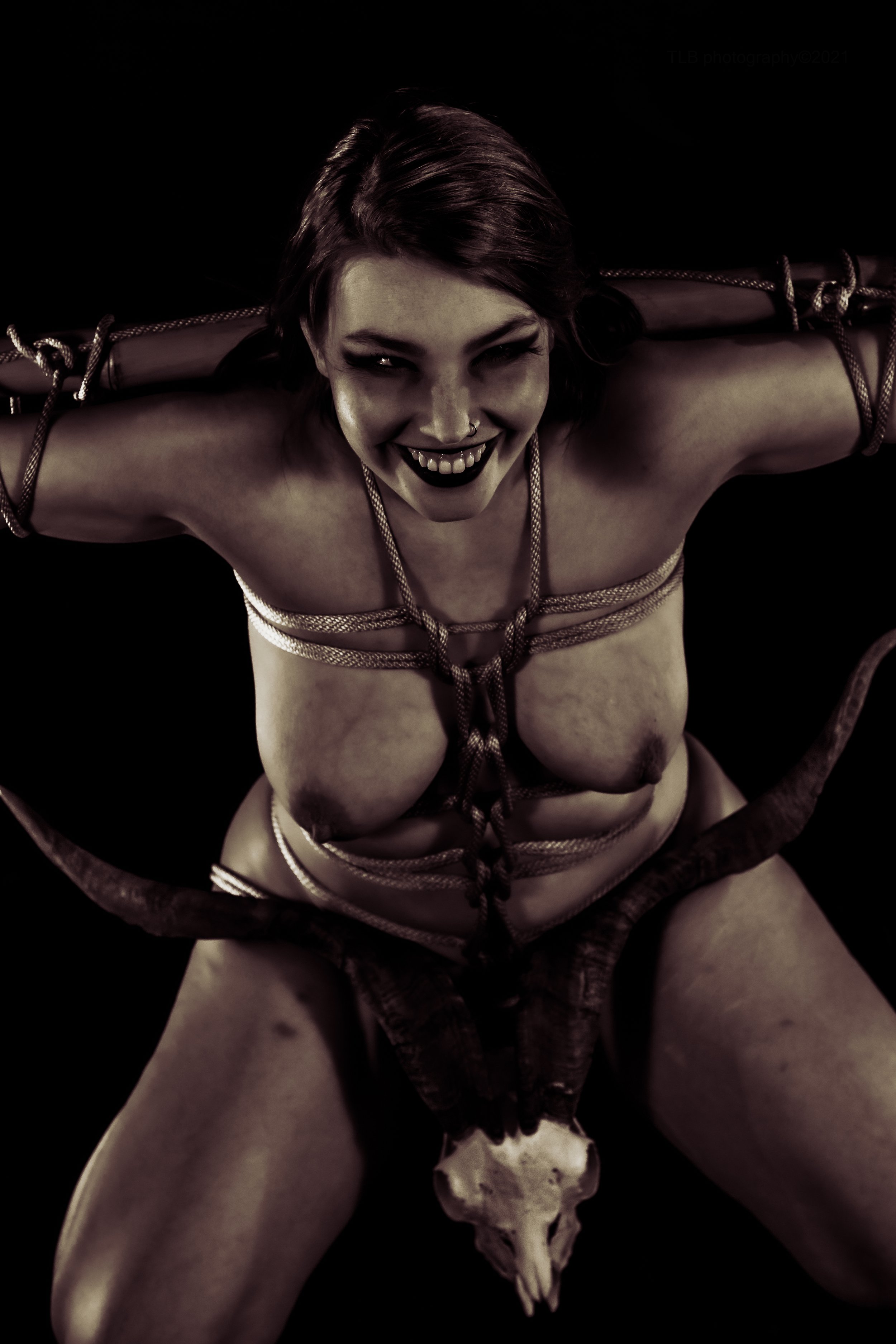 Lovely rope and skull-7.JPG