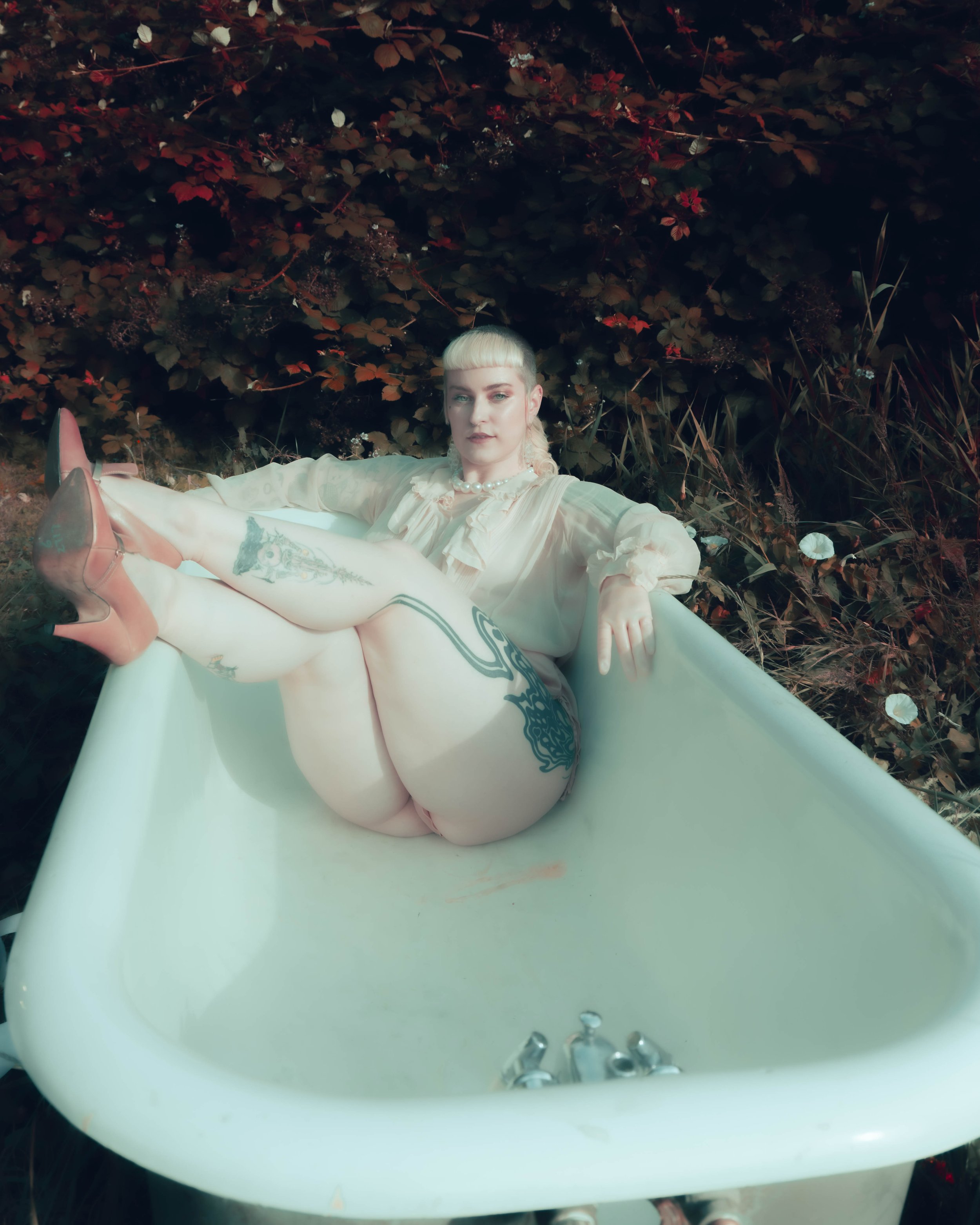 bathtub tea party-55.jpg