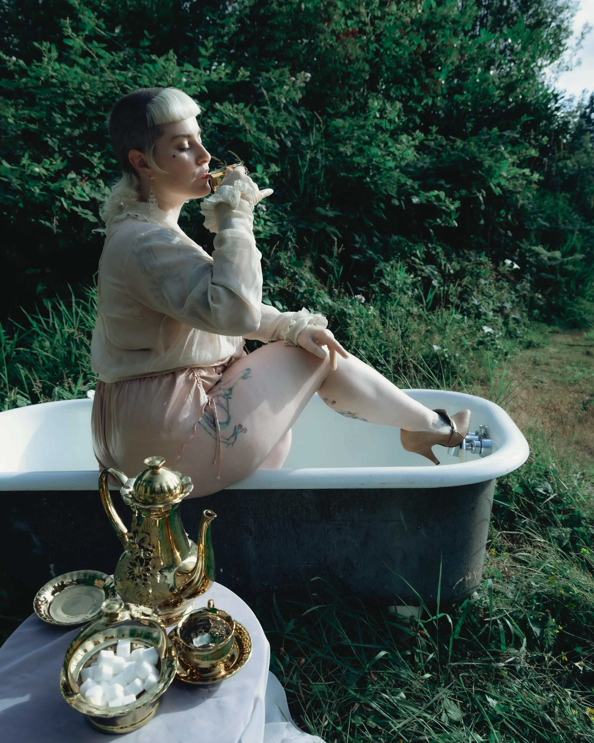 bathtub tea party-64.jpg