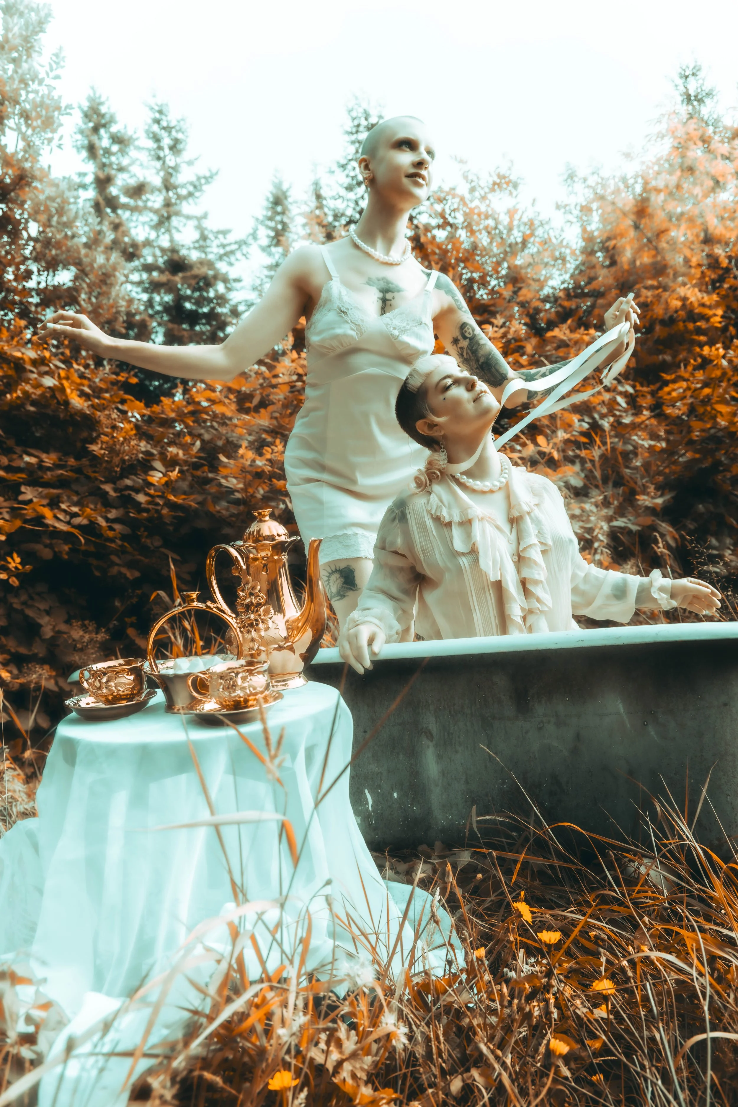 bathtub tea party-7.jpg