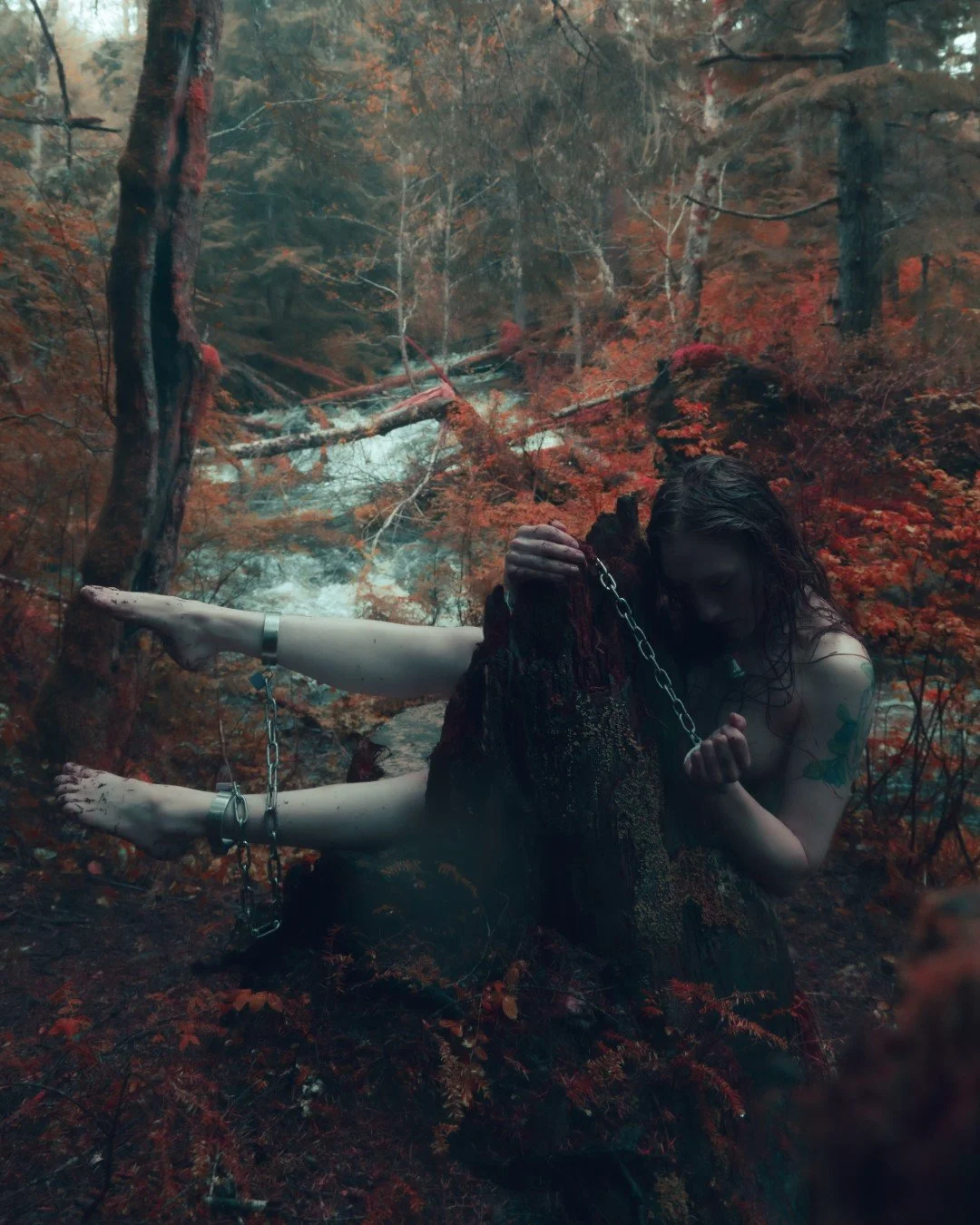 Cyan in chains-12 (Large).JPG