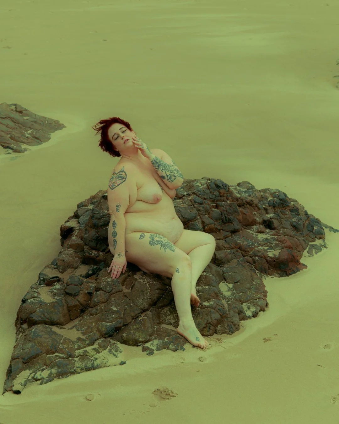 Kaylie beach-23 (Large).JPG