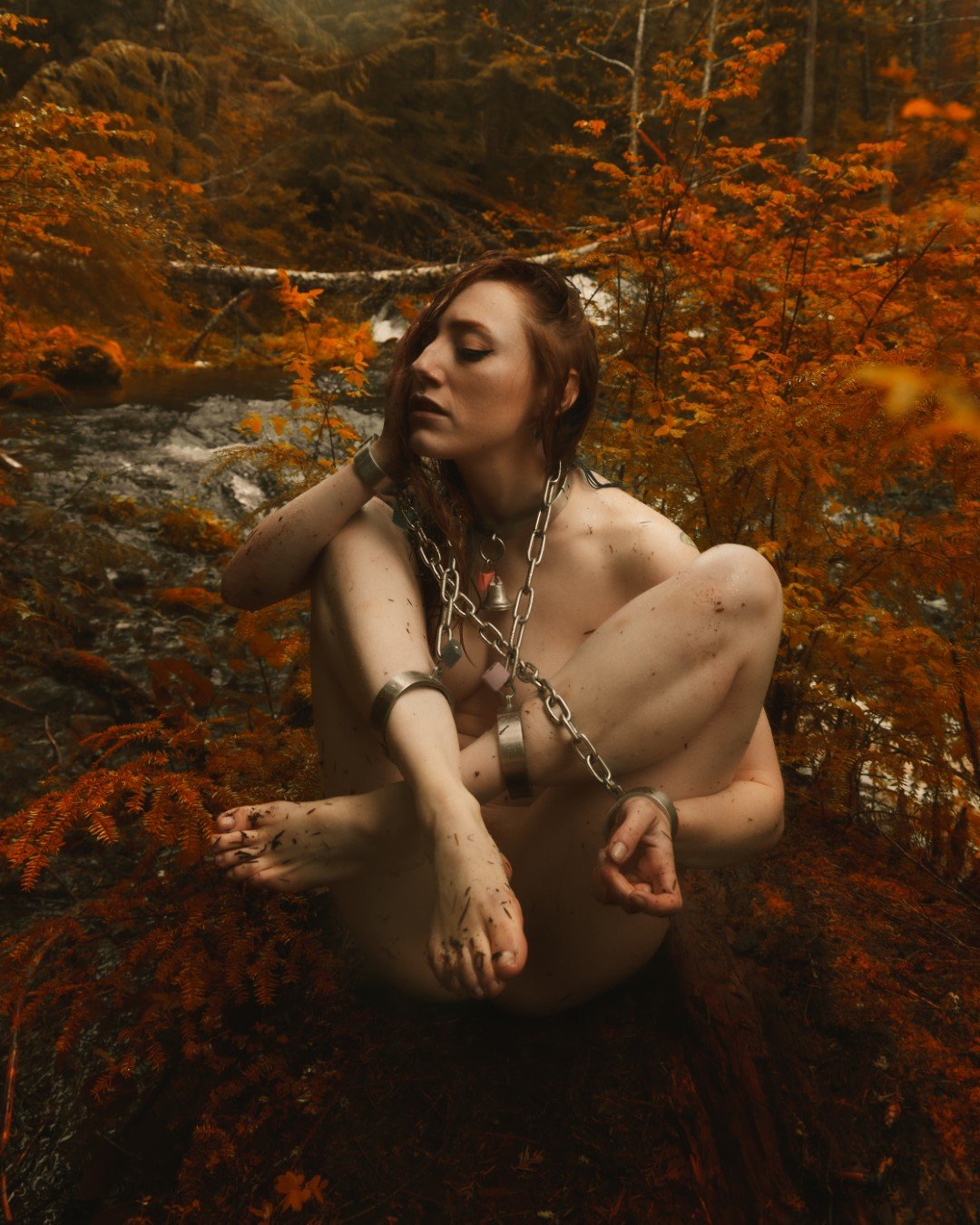 Cyan in chains-18 (Large).JPG