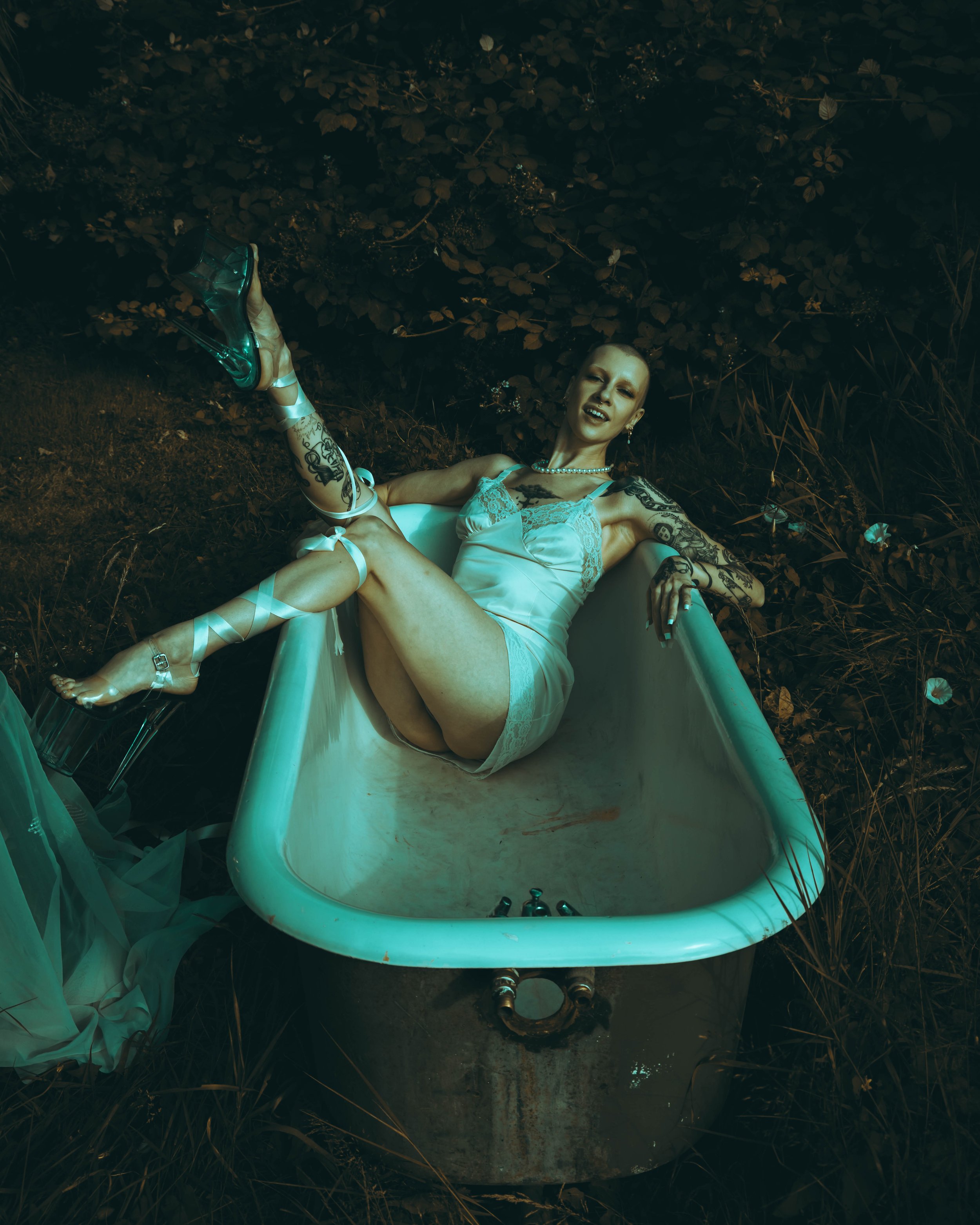 bathtub tea party-51.jpg