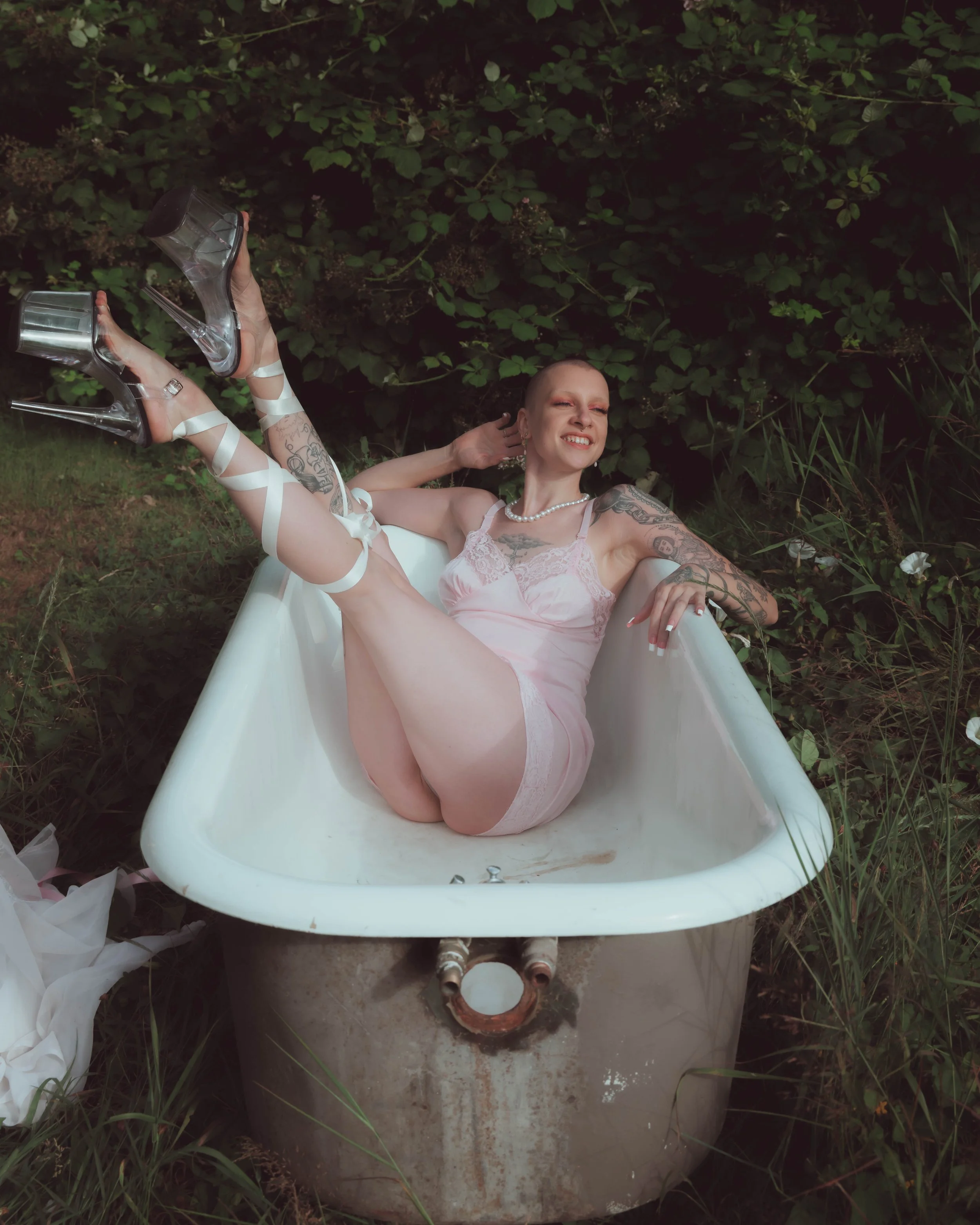bathtub tea party-50.jpg