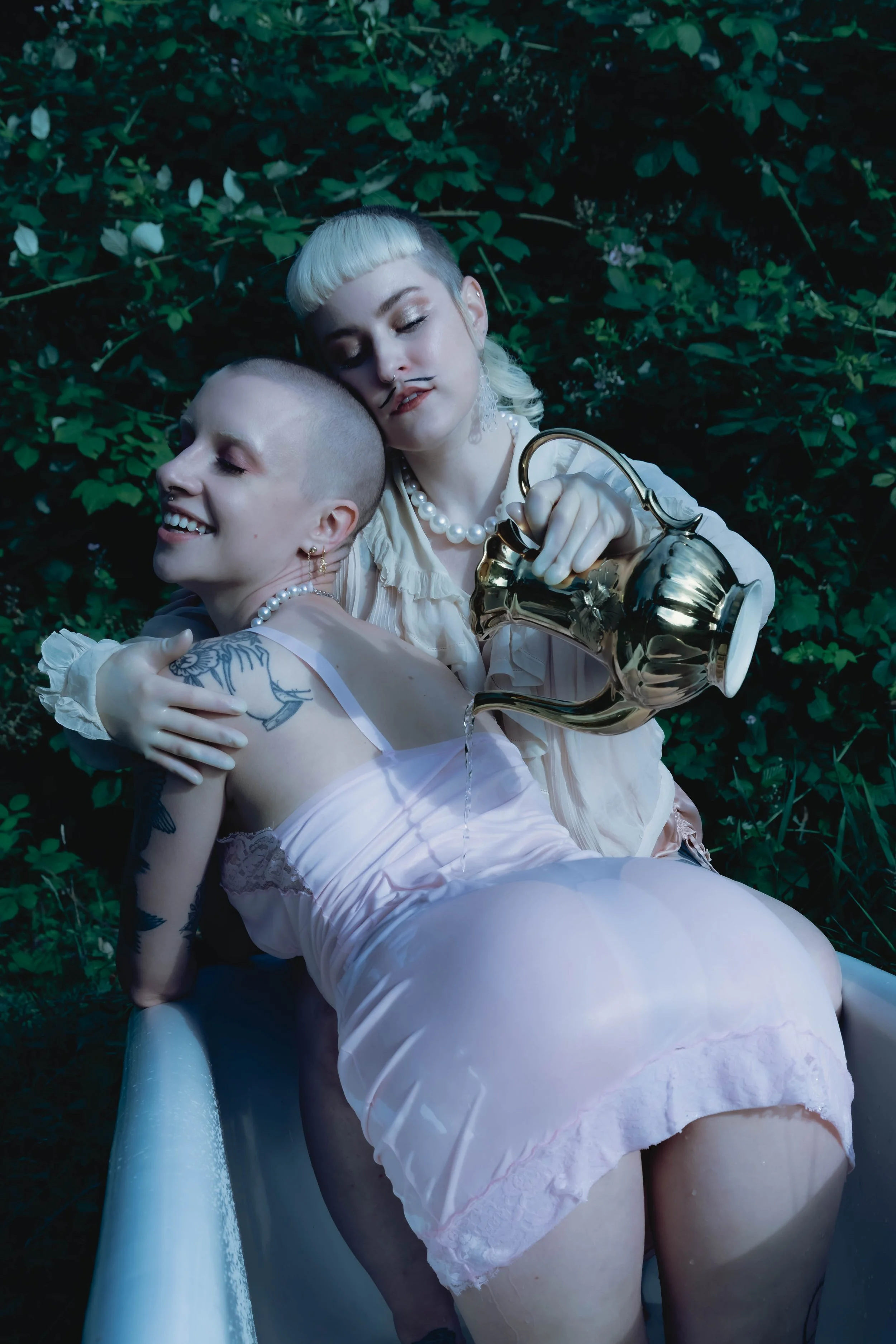 bathtub tea party-77.jpg